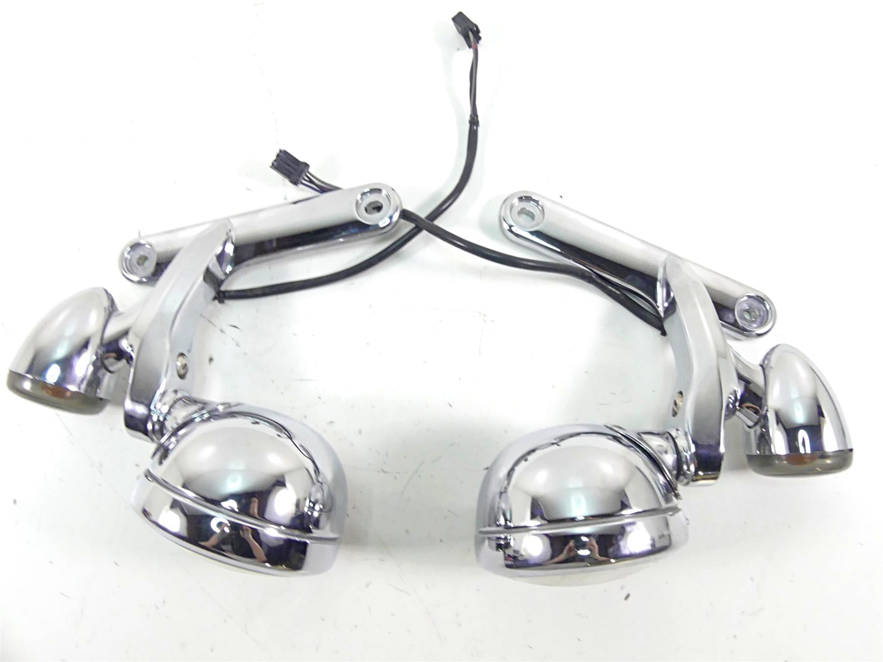2006 Harley Touring FLHTCU SE E-Glide Front Spot Light Blinker Set 69560-06 {{ shop.shopifyCountryName }} - Mototech271