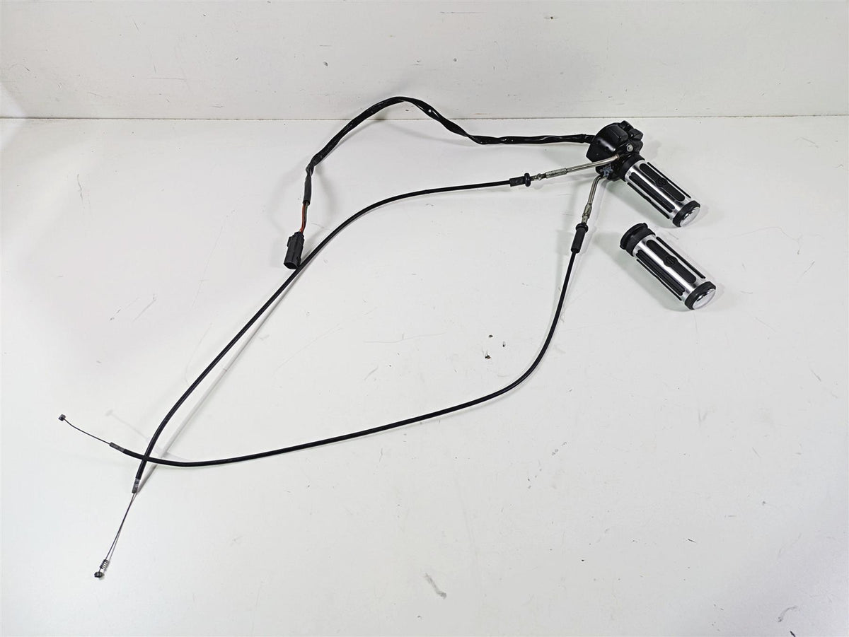 2007 Harley Sportster XL1200 C Right Hand Control Switch Grip Set 71684-06A {{ shop.shopifyCountryName }} - Mototech271