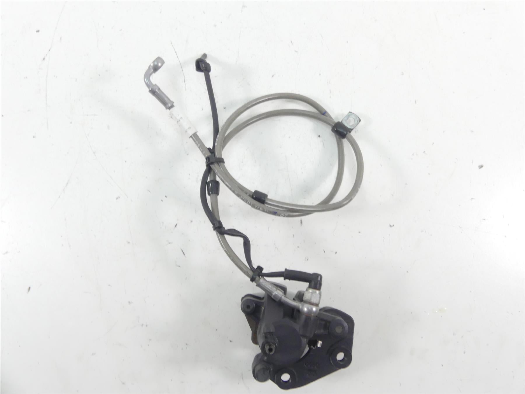 2018 Indian Scout Sixty Rear Brake Caliper Bracket & Line Set 1913032 1913031 {{ shop.shopifyCountryName }} - Mototech271