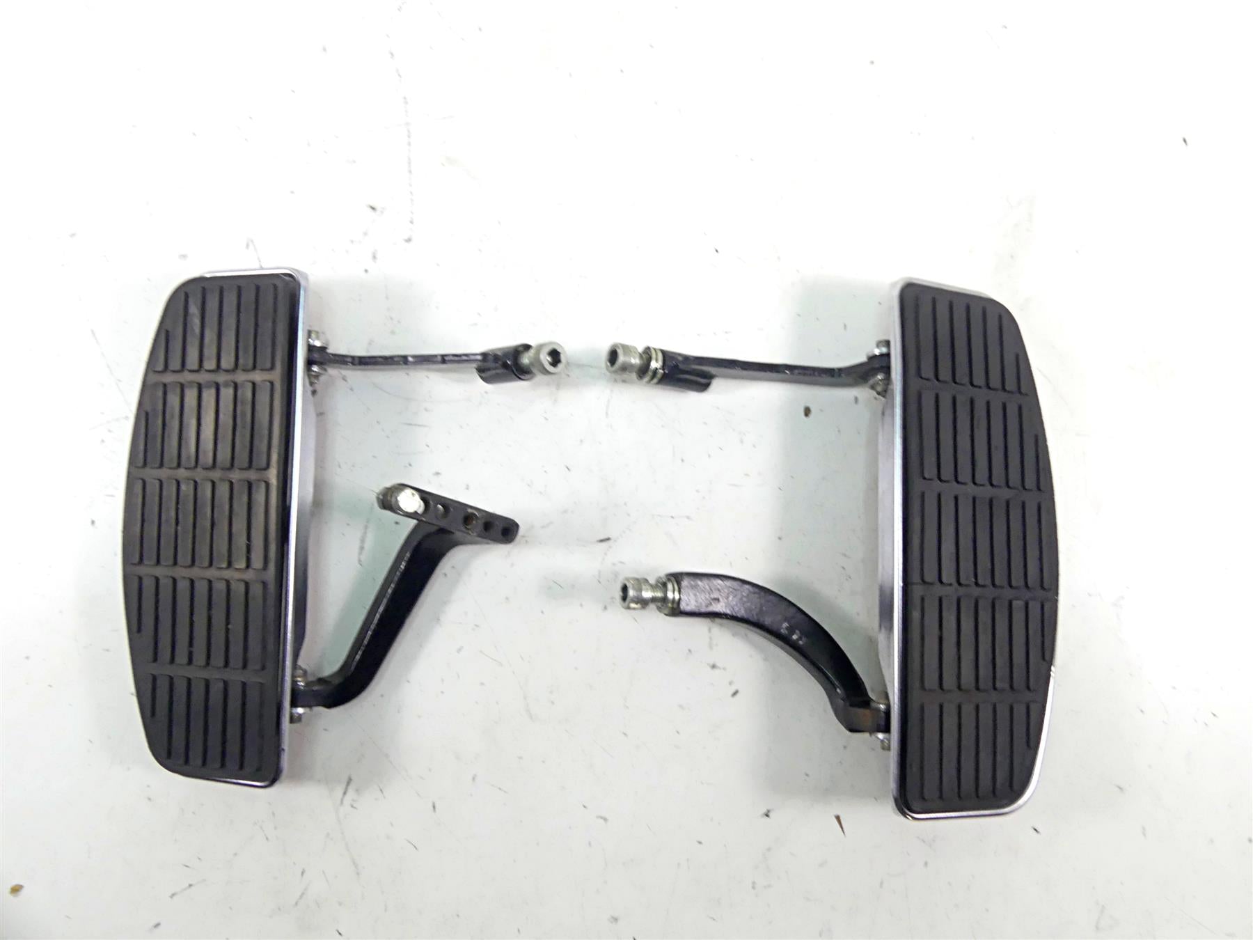 2002 Harley Touring FLHTC Electra Glide Front Left Right Floor Board Set 50621-79A | Mototech271
