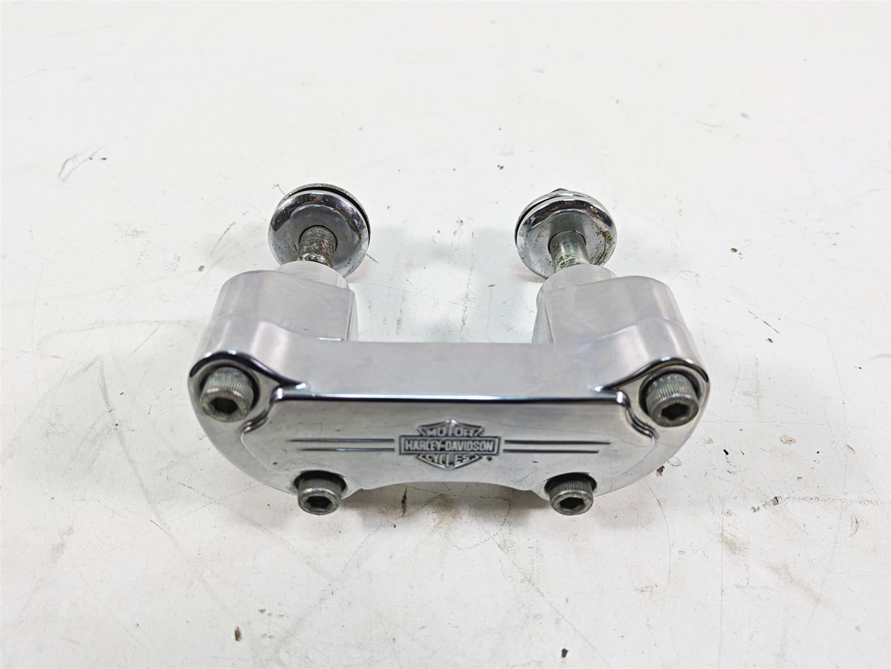 2005 Harley Dyna FXDL Low Rider Handlebar Riser Holder Set 1 3/4