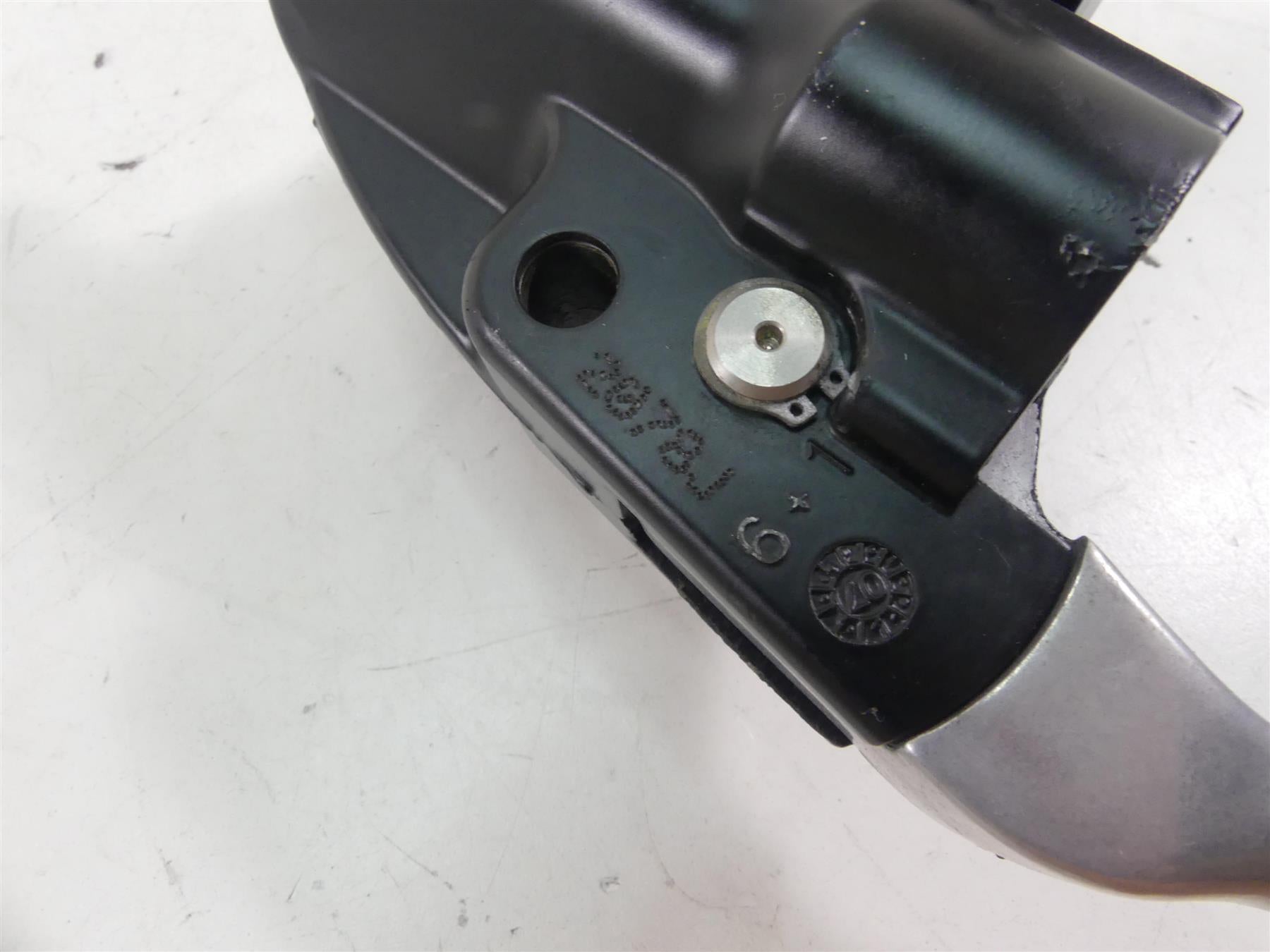 2009 Harley FXDF Dyna Fat Bob Front Brake Master Cylinder 11/16 45170-08F {{ shop.shopifyCountryName }} - Mototech271