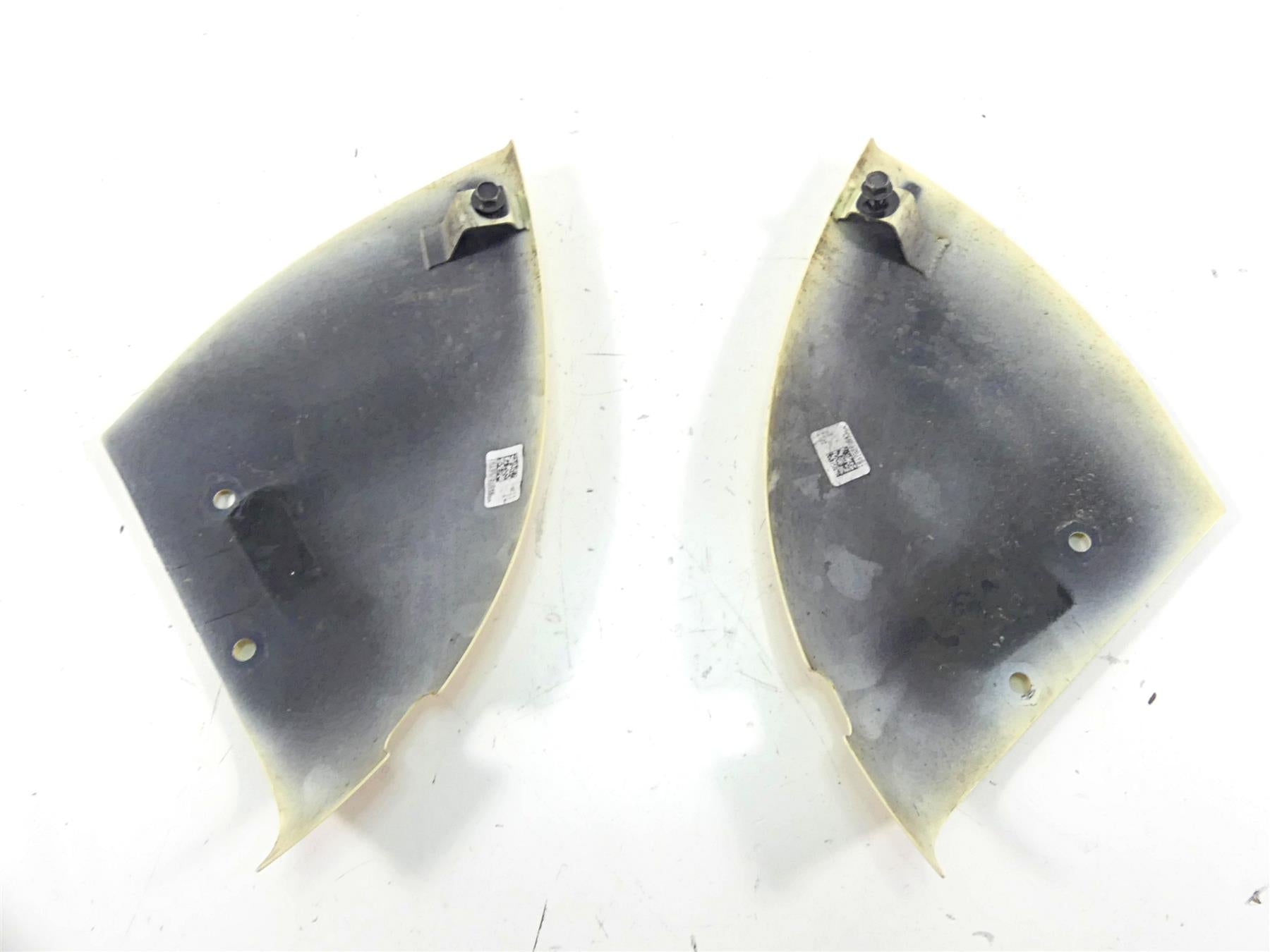 2019 Indian Chieftain Classic Front Caliper Cover Set Ivory Cream 1025151-646 {{ shop.shopifyCountryName }} - Mototech271