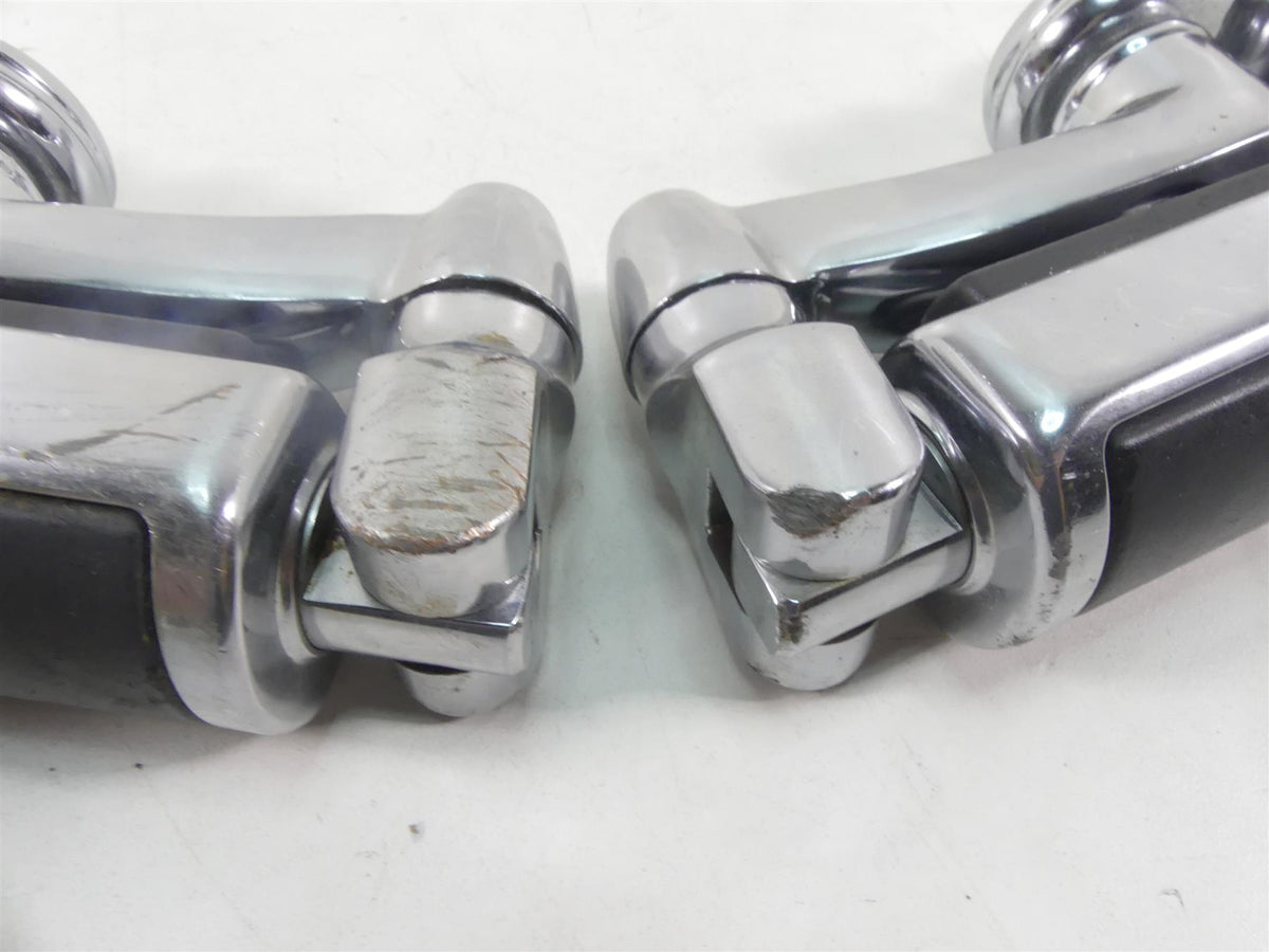 2010 Harley Touring FLHX Street Glide Willie G Skull Highway Foot Pegs & Mounts {{ shop.shopifyCountryName }} - Mototech271