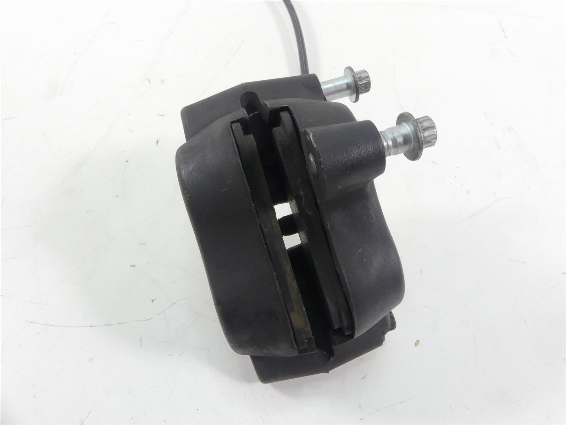 2014 Harley Dyna FXDF Fat Bob Front Dual Brake Caliper Set 41300001 41300002 {{ shop.shopifyCountryName }} - Mototech271