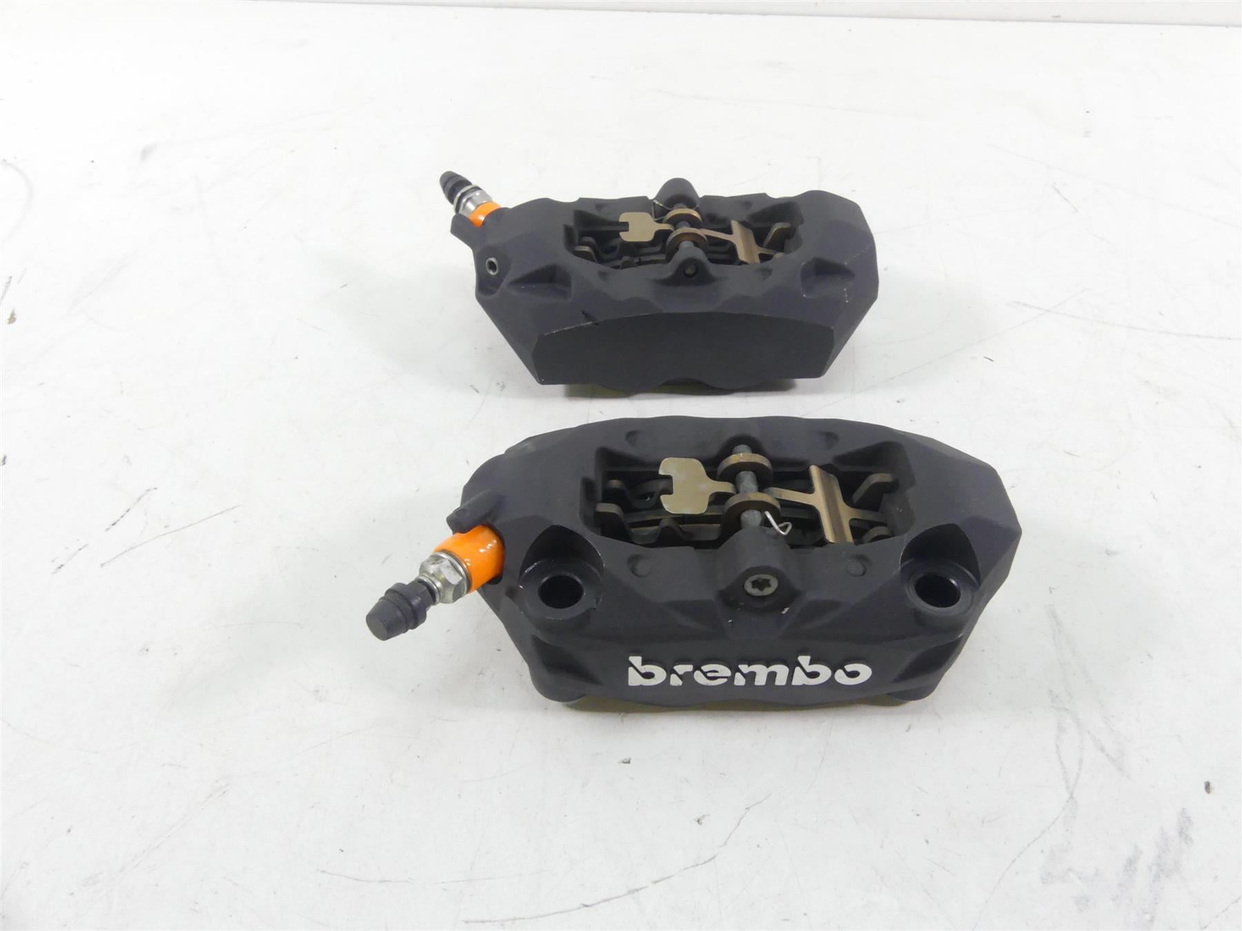 2017 BMW R1200GS GSW K50 Front Brembo Brake Caliper Set 34118556205 34118556206