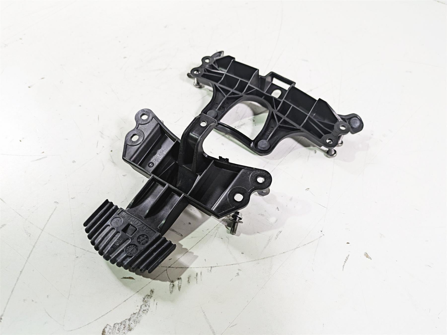 2020 Triumph Daytona 765 Moto2 Rear Seat Mount Bracket Holder Set T2070164 {{ shop.shopifyCountryName }} - Mototech271