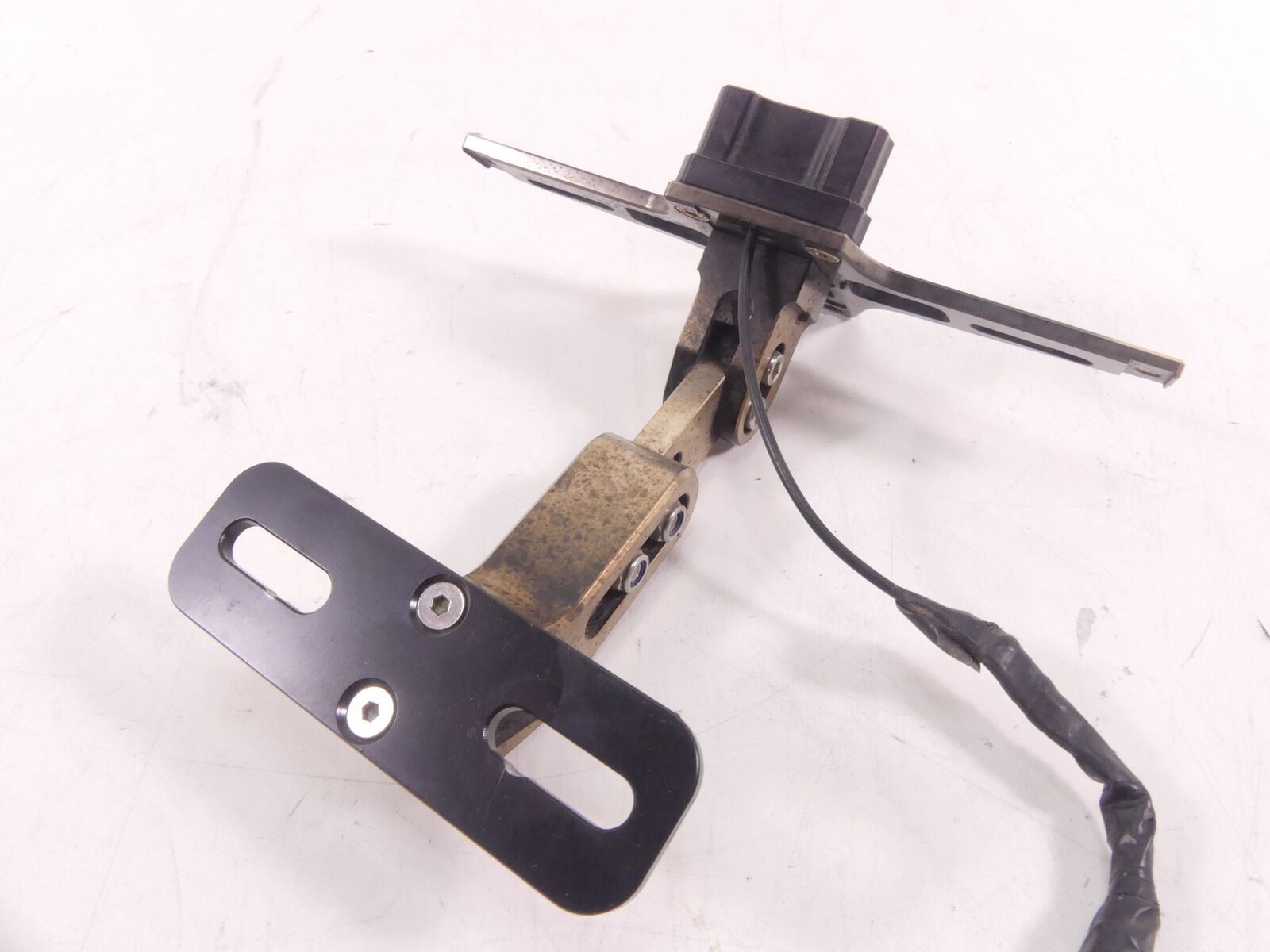 2018 Suzuki GSXR750 Aftermarket License Plate Holder & Light Bracket Mount {{ shop.shopifyCountryName }} - Mototech271