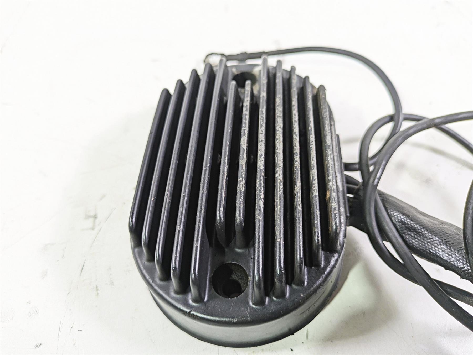 2004 Harley FLSTCI Softail Heritage Rectifier Voltage Regulator 74540-01 {{ shop.shopifyCountryName }} - Mototech271