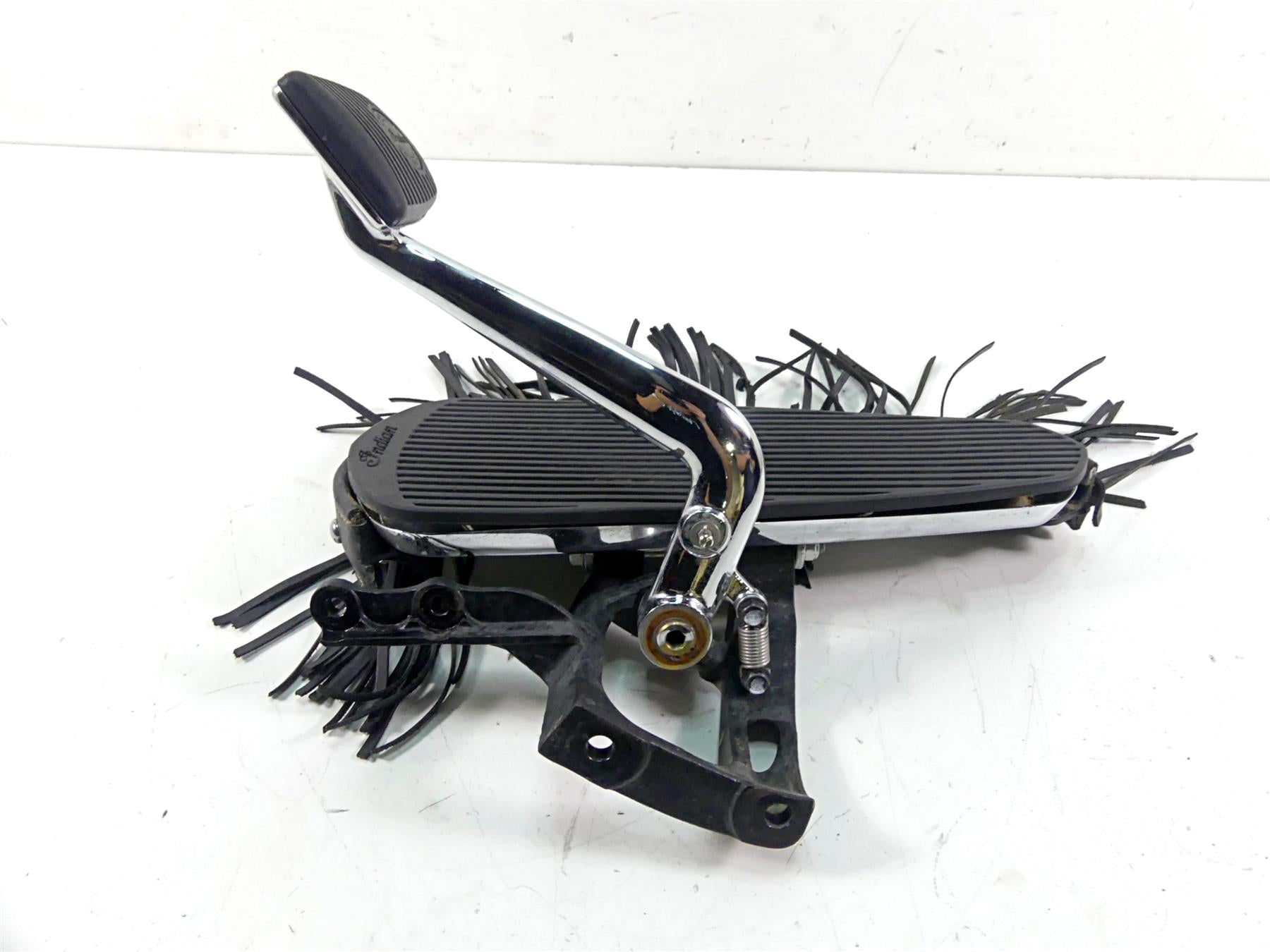 2019 Indian Chieftain Classic Right Floor Board + Brake Pedal 1019310 1023250 {{ shop.shopifyCountryName }} - Mototech271