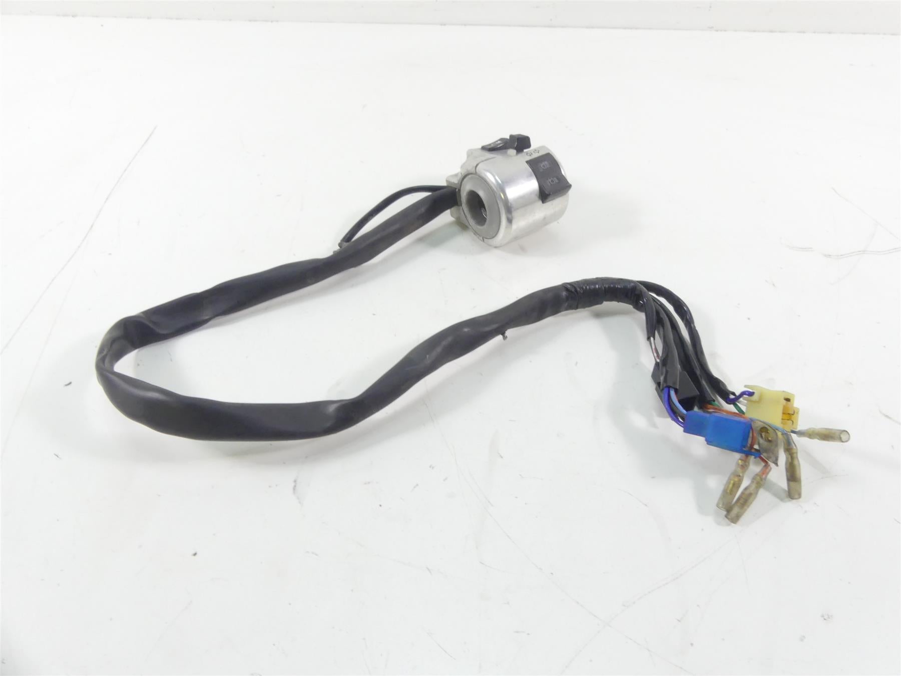 2003 Honda VTX1800R Left Blinker Turn Signal Lights Control Switch 35020-MCH-000 {{ shop.shopifyCountryName }} - Mototech271