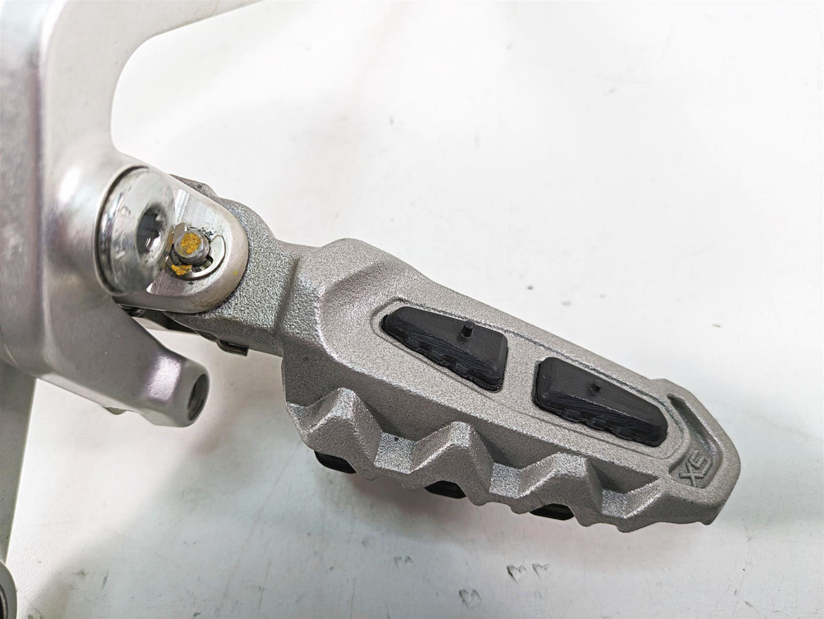 2020 Ducati Hypermotard 950 SP Left Foot Peg Mount & Shifter Set 82413571A {{ shop.shopifyCountryName }} - Mototech271
