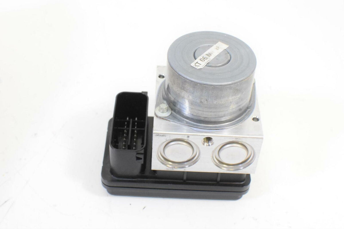 2018 KTM RC390 RC 390 Duke ABS Brake Pump Module 93542031100 {{ shop.shopifyCountryName }} - Mototech271