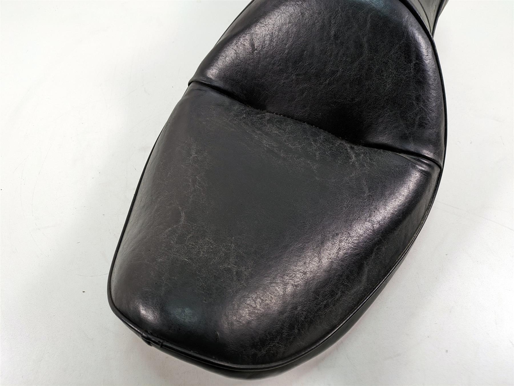 Harley Davidson Dyna Wide Glide Big Twin 88ci Seat Saddle 53079-04 {{ shop.shopifyCountryName }} - Mototech271
