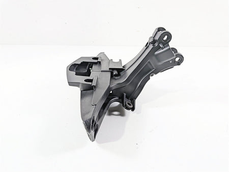 2018 Aprilia RSV4 RR Front Stay Bracket Holder Mount L 2B001562 R 2B002001 {{ shop.shopifyCountryName }} - Mototech271