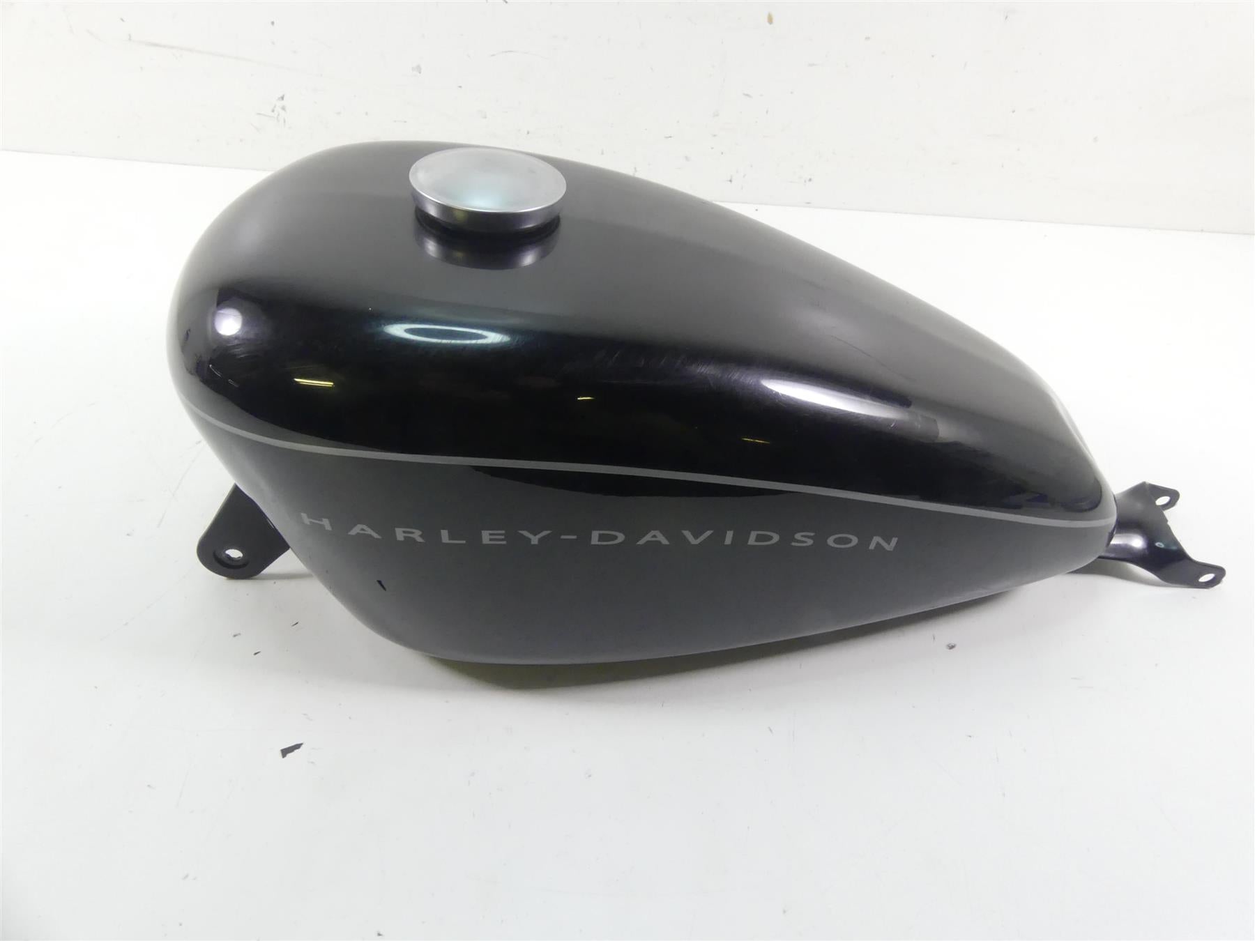 2007 Harley Sportster XL1200 Nightster 3.3 Fuel Gas Petrol Tank 61000701 {{ shop.shopifyCountryName }} - Mototech271