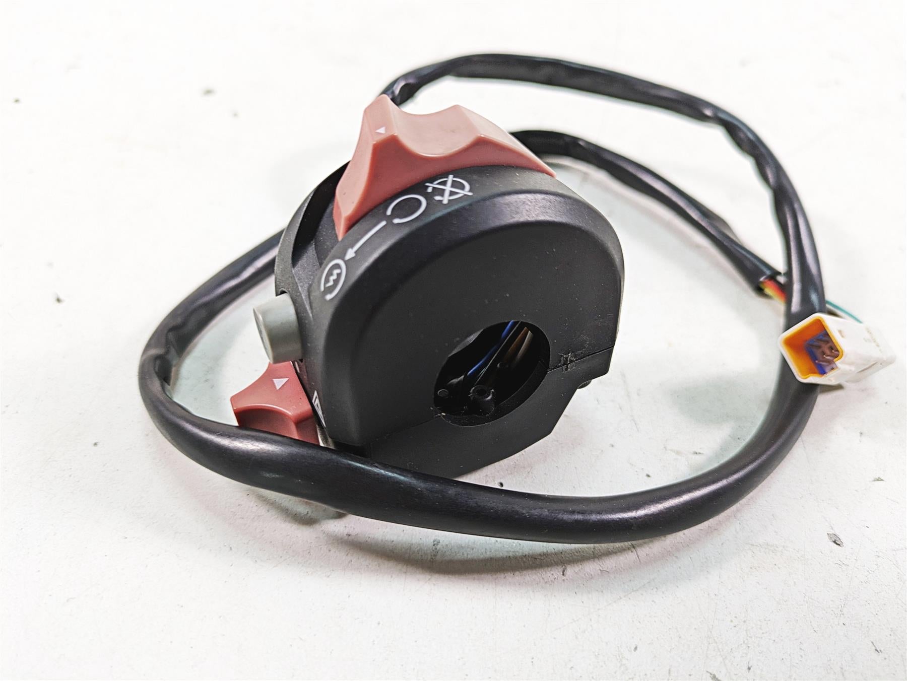 2020 Ducati Scrambler 1100 Sport Pro Right Hand Control Switch 65010243C {{ shop.shopifyCountryName }} - Mototech271