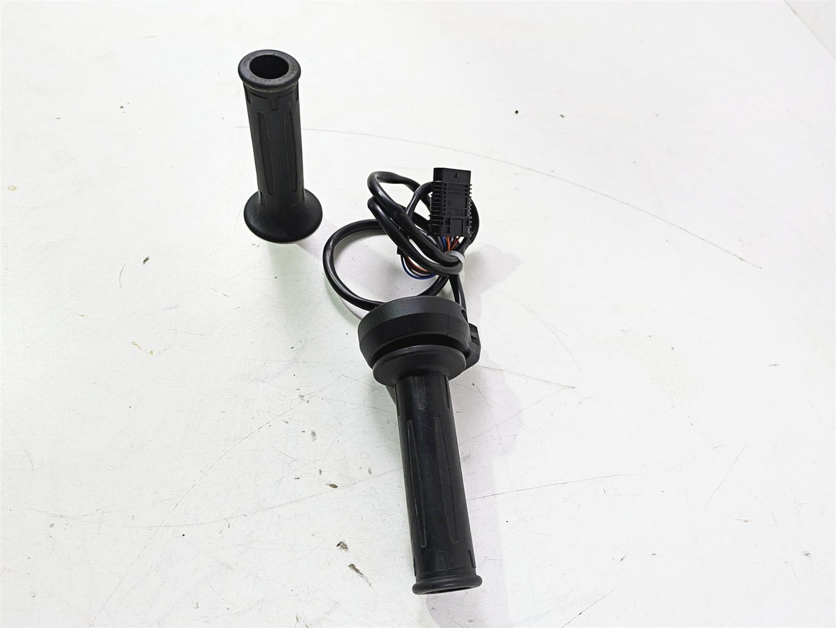 2023 BMW G310R K03 E-Throttle Hand Grip Set 61318382956 {{ shop.shopifyCountryName }} - Mototech271