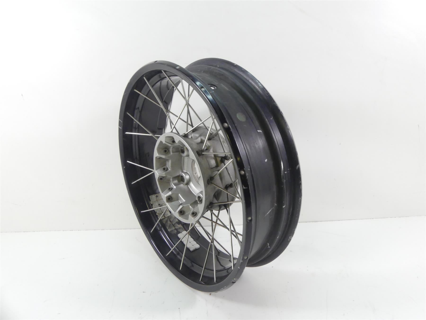 2011 BMW R1200GS K255 Adv Rear Spoke Wheel Rim 17x4 - Read 36318553004 {{ shop.shopifyCountryName }} - Mototech271