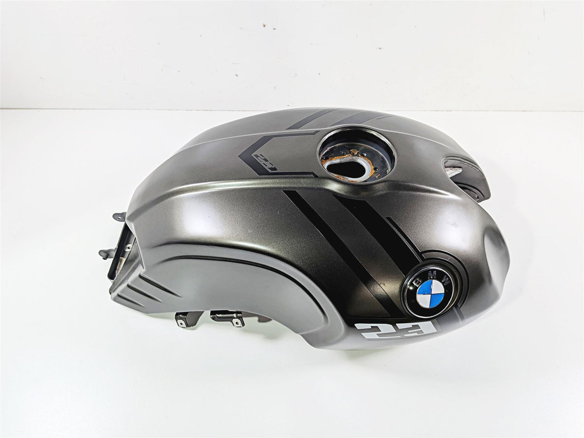 2023 BMW R nineT Scrambler K23 Fuel Gas Petrol Tank Manhattan Metal 16118102317 {{ shop.shopifyCountryName }} - Mototech271