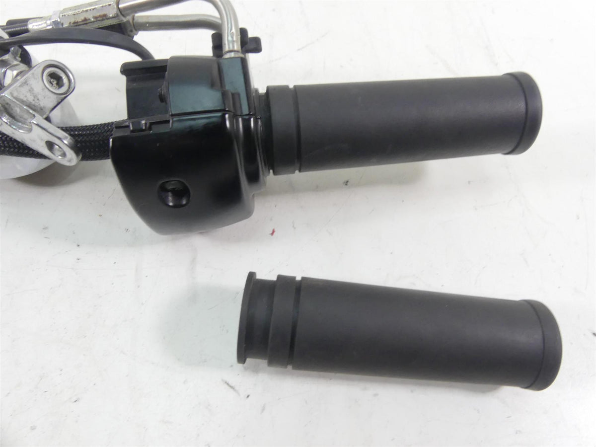 2009 Harley FXDF Dyna Fat Bob Right Hand Control Switch & Blinker 71684-06A {{ shop.shopifyCountryName }} - Mototech271