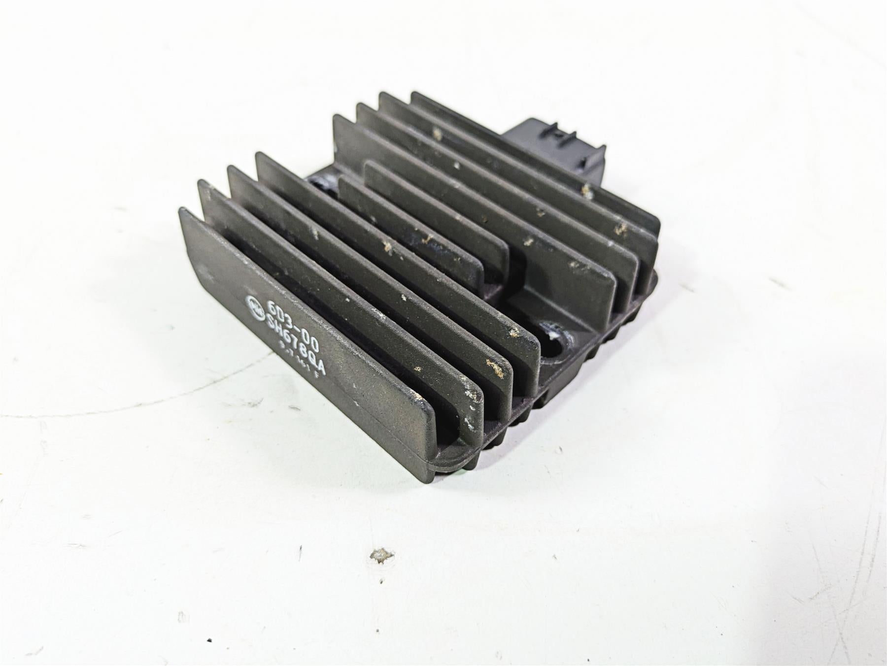 2020 Yamaha Waverunner VX1050 Deluxe Rectifier Voltage Regulator 6D3-81960-00-00 {{ shop.shopifyCountryName }} - Mototech271