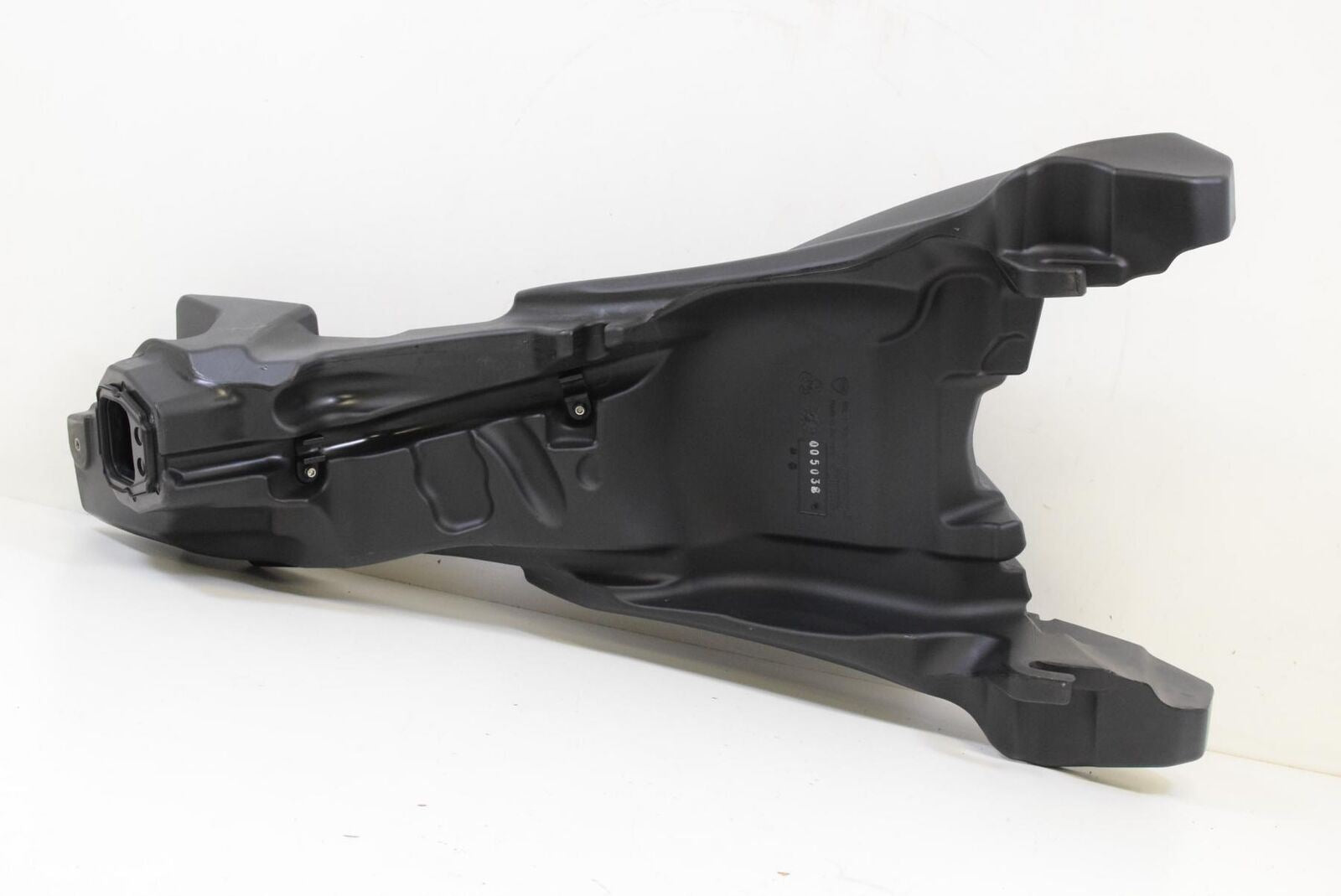 2015 Ducati Hypermotard 821 Fuel Gas Petrol Tank 58611981A {{ shop.shopifyCountryName }} - Mototech271