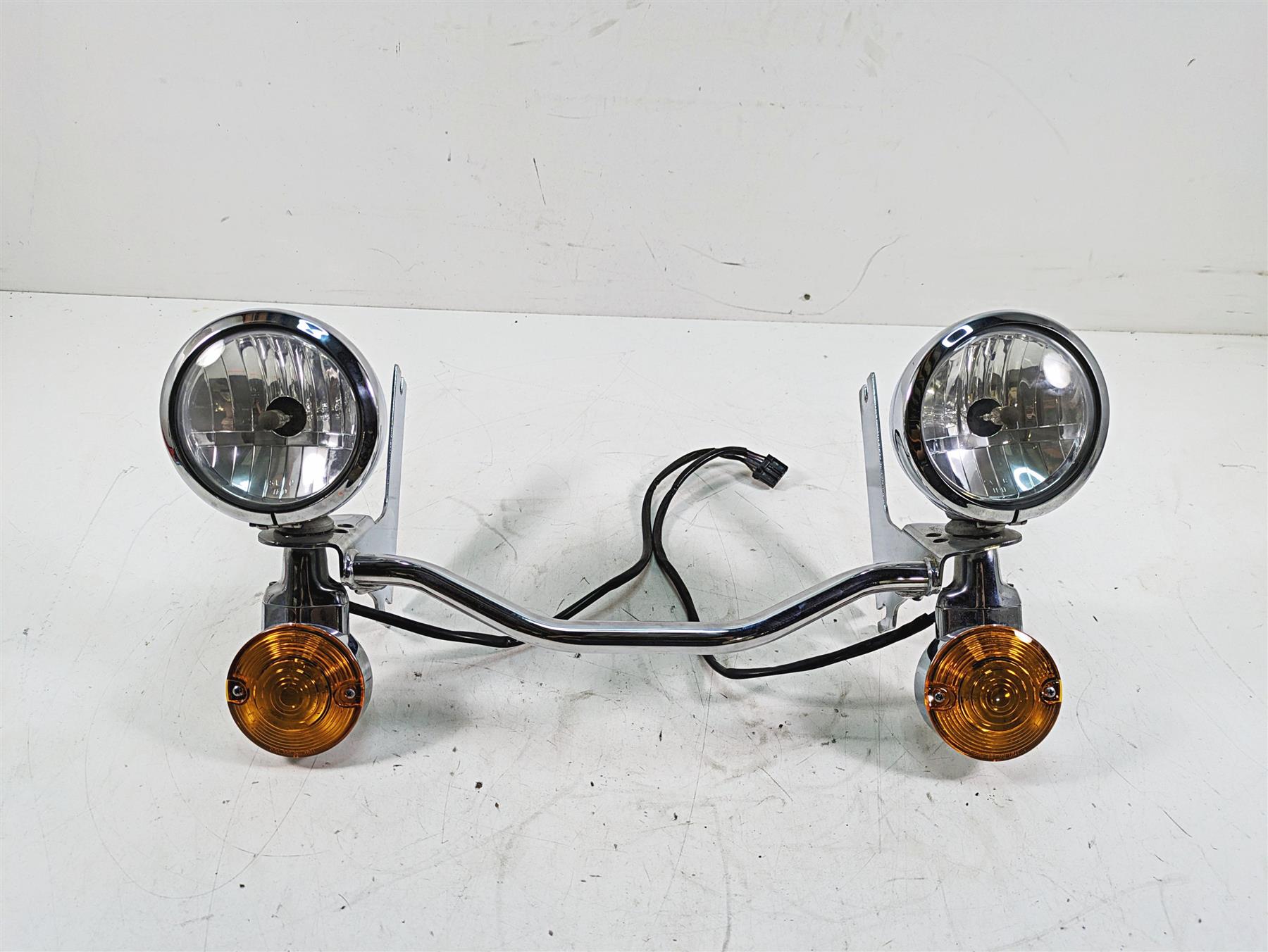 2011 Harley Touring FLHR Road King Front Spotlight Blinker Bar 68712-94A {{ shop.shopifyCountryName }} - Mototech271