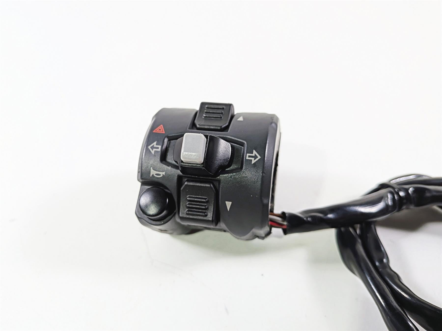 2017 Ducati 959 Panigale Left Hand Turn Signal Control Switch -Read 65110132A-Mototech271
