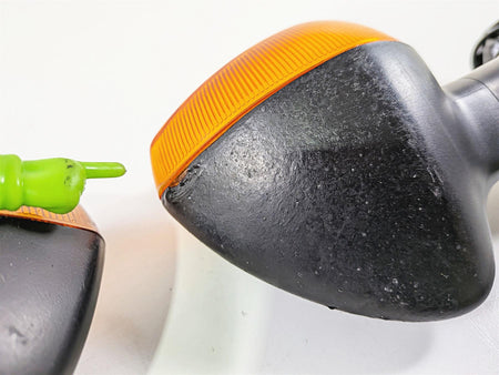2009 Yamaha VMX17 V-Max 1700 Front Blinker Turn Signal Set 2S3-83310-10-00-Mototech271