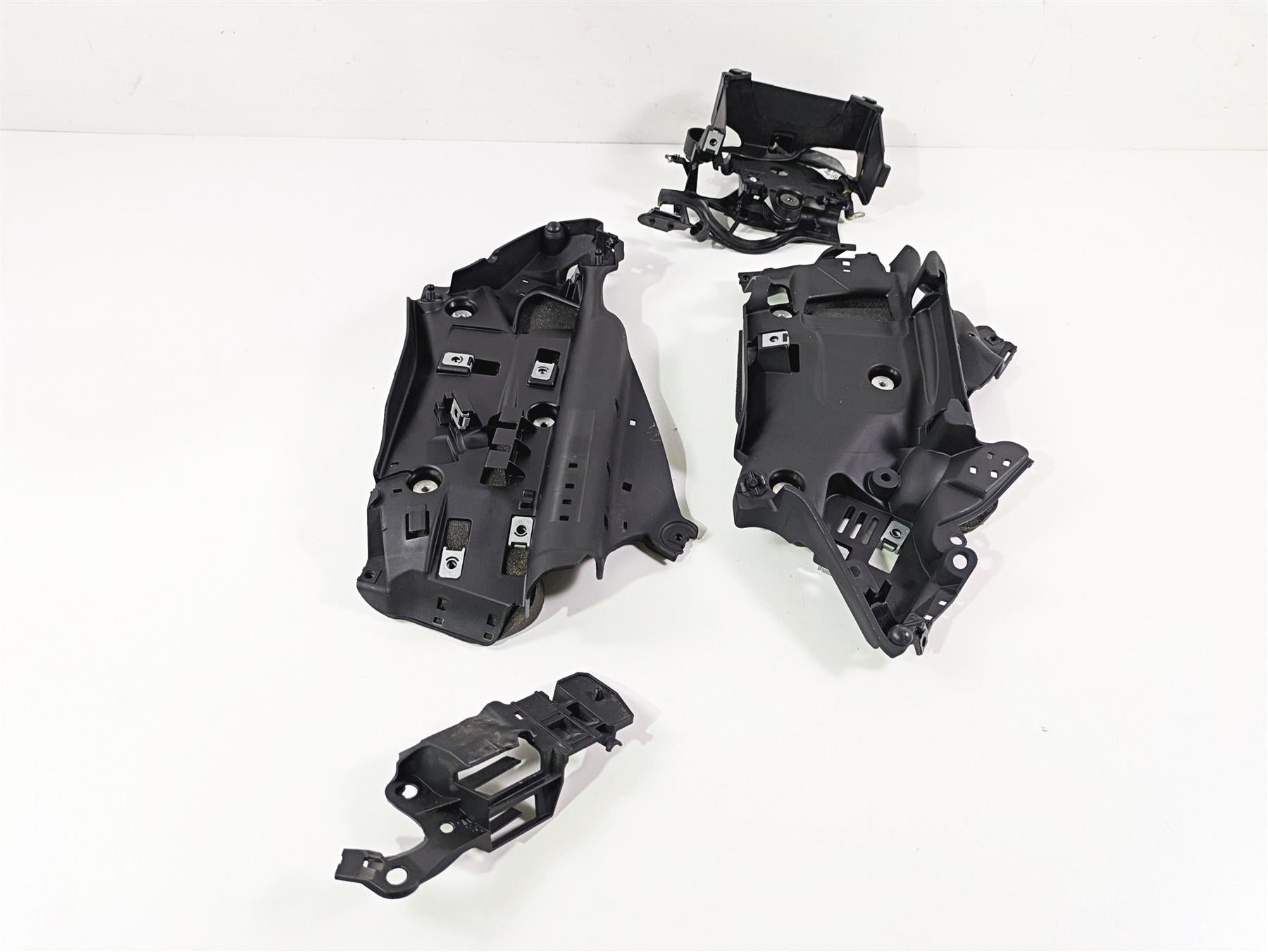 2022 Ducati Streetfighter V2 Electrical & Battery Holder Carrier 8291I303A {{ shop.shopifyCountryName }} - Mototech271