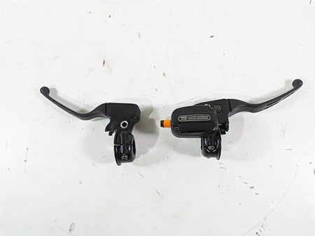 2008 Harley Touring FLHTCU E-Glide 105TH Front Brake Master Cylinder 44551-08F {{ shop.shopifyCountryName }} - Mototech271