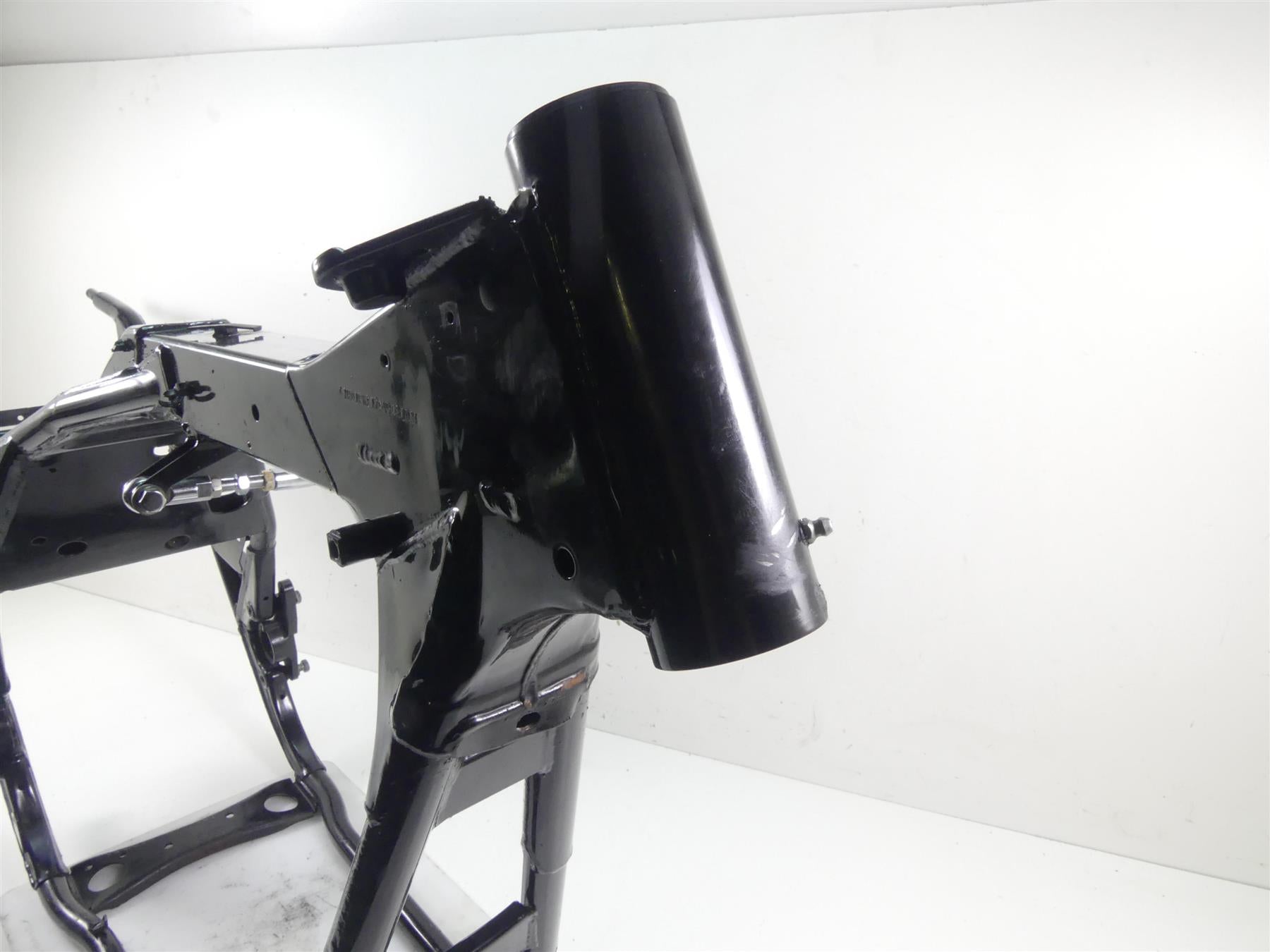 2005 Harley Touring CVO FLHTC SE Electra Glide Straight Frame Chassis With Rebuilt Salvage Title 47900-02A {{ shop.shopifyCountryName }} - Mototech271