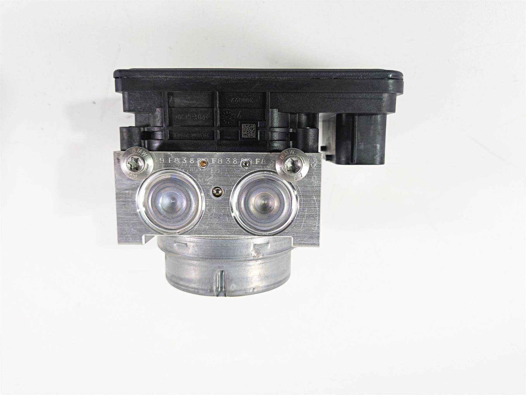 2016 BMW R1200RT K52 Abs Brake Pump Pressure Module 34519444398 {{ shop.shopifyCountryName }} - Mototech271