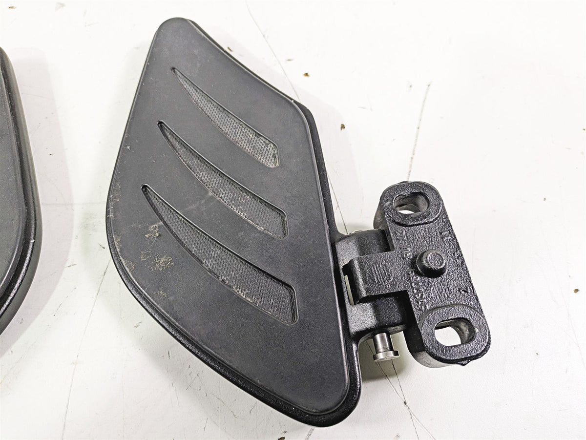 2012 Victory Cross Country Rear Passenger Floorboard Set 5137789 {{ shop.shopifyCountryName }} - Mototech271