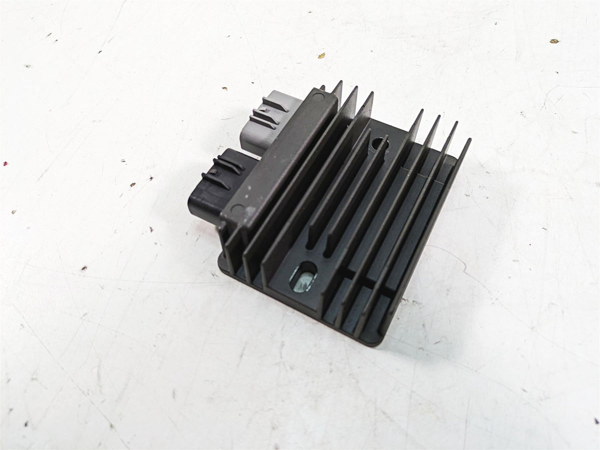 2018 Kawasaki ZX1002 Ninja H2 SX Rectifier Voltage Regulator SH866BA 21066-0745 {{ shop.shopifyCountryName }} - Mototech271