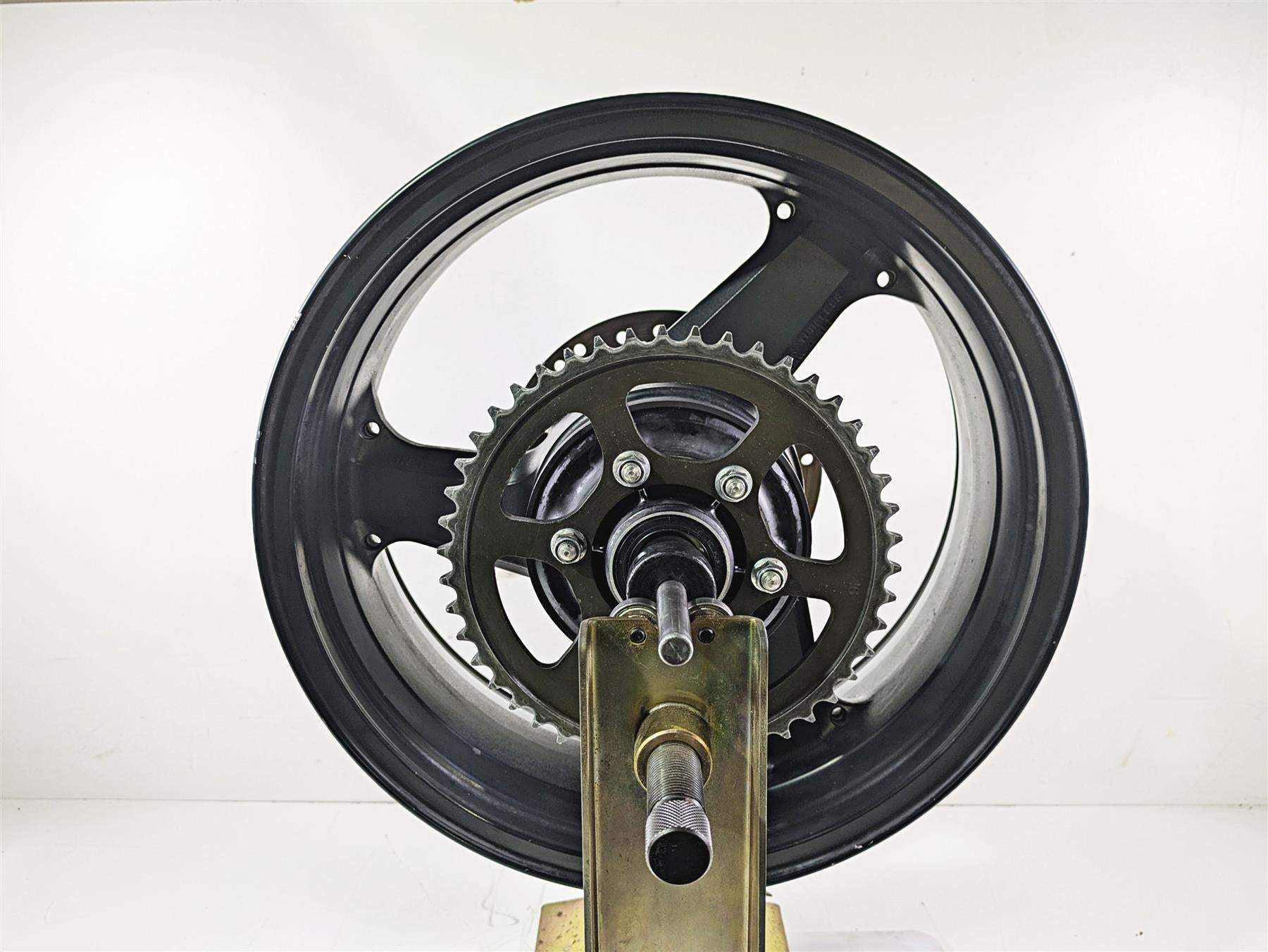 2005 Kawasaki ZX12R Ninja Straight 17x6 Rear Wheel Rim - Read 41073-1681-R2 {{ shop.shopifyCountryName }} - Mototech271