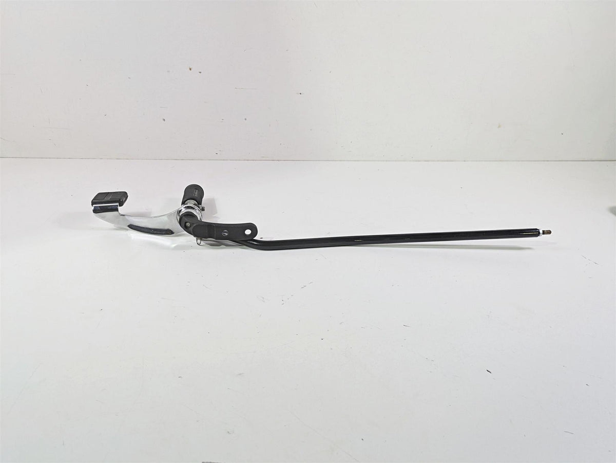 2016 Harley FXDF Dyna Fat Bob Front Right Fw Footpeg & Brake Pedal 42481-03A {{ shop.shopifyCountryName }} - Mototech271