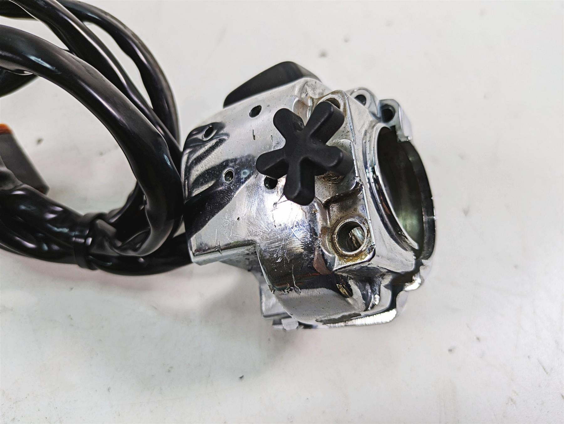 1999 Harley Dyna FXDL Low Rider Right Left Chrome Hand Control Switch 71684-06A {{ shop.shopifyCountryName }} - Mototech271