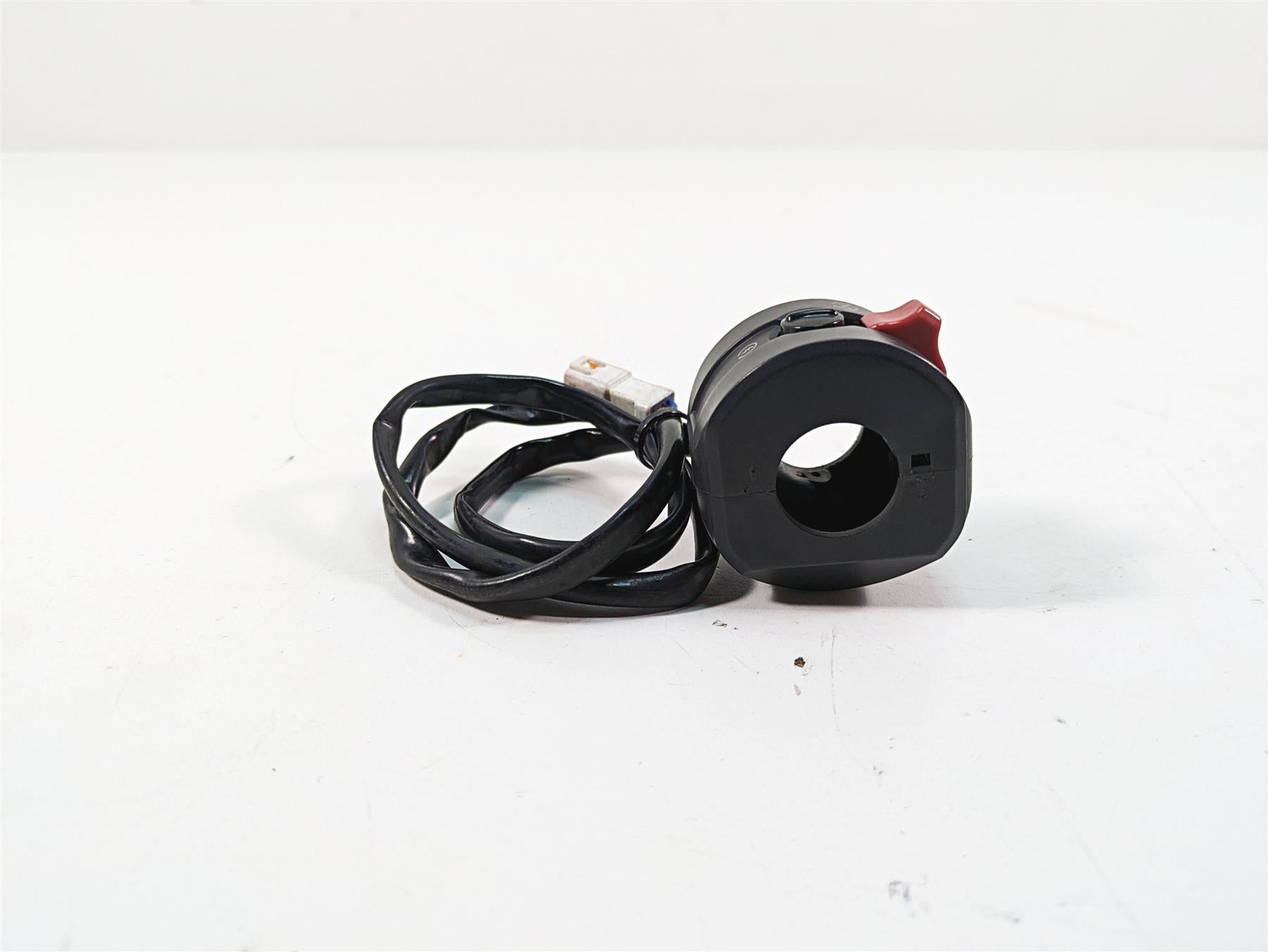2011 Ducati Hypermotard 1100 Evo SP Right Hand Start Control Switch 65110111A {{ shop.shopifyCountryName }} - Mototech271