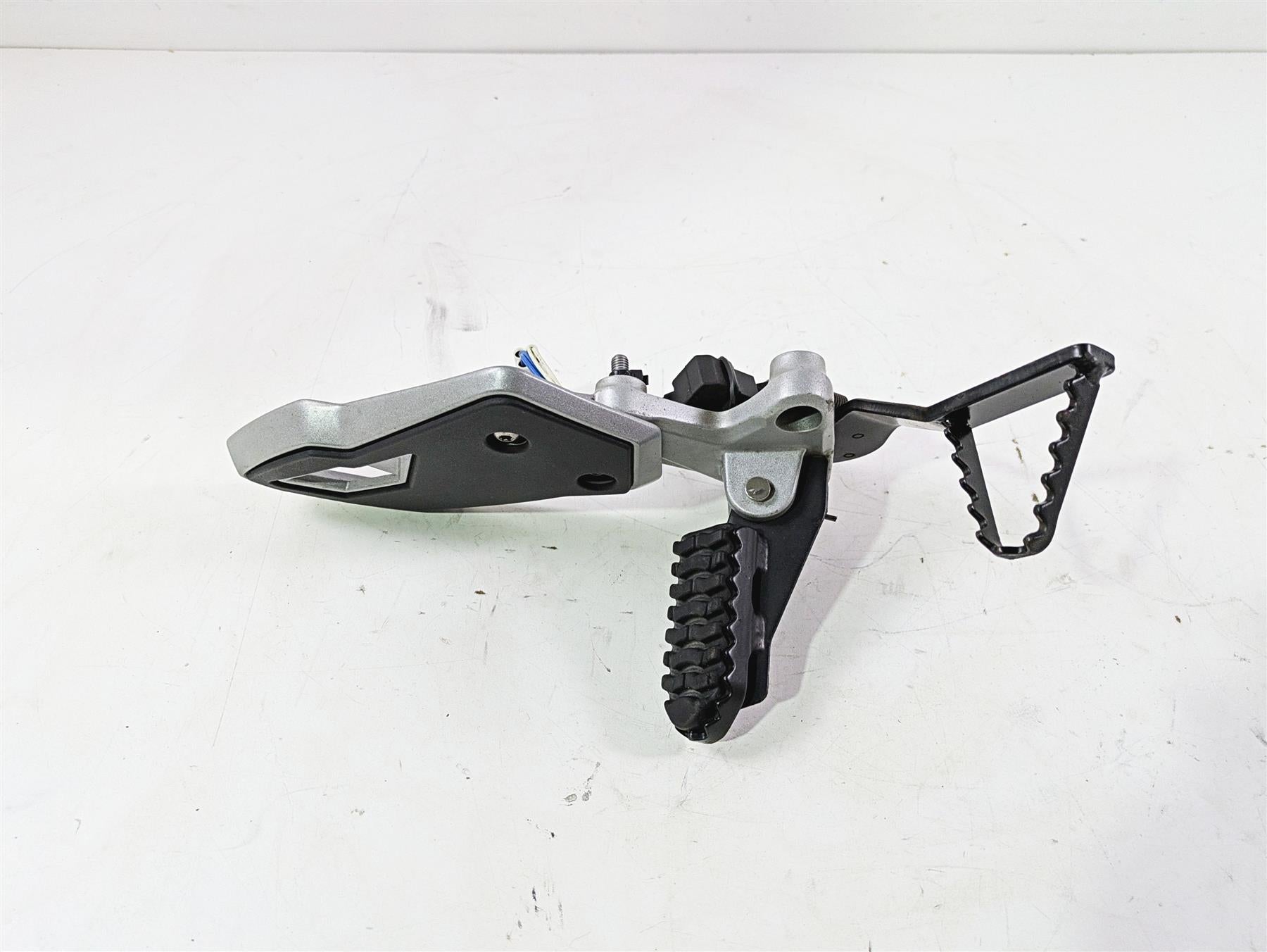 2013 Triumph Tiger 1215 Explorer Right Front Footpeg & Brake Pedal T2080788 {{ shop.shopifyCountryName }} - Mototech271