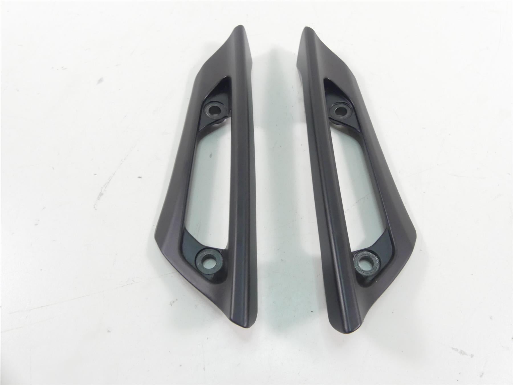 2022 Indian FTR1200 S Rear Passenger Grab Rail Handle Set 5142162 5142163 {{ shop.shopifyCountryName }} - Mototech271