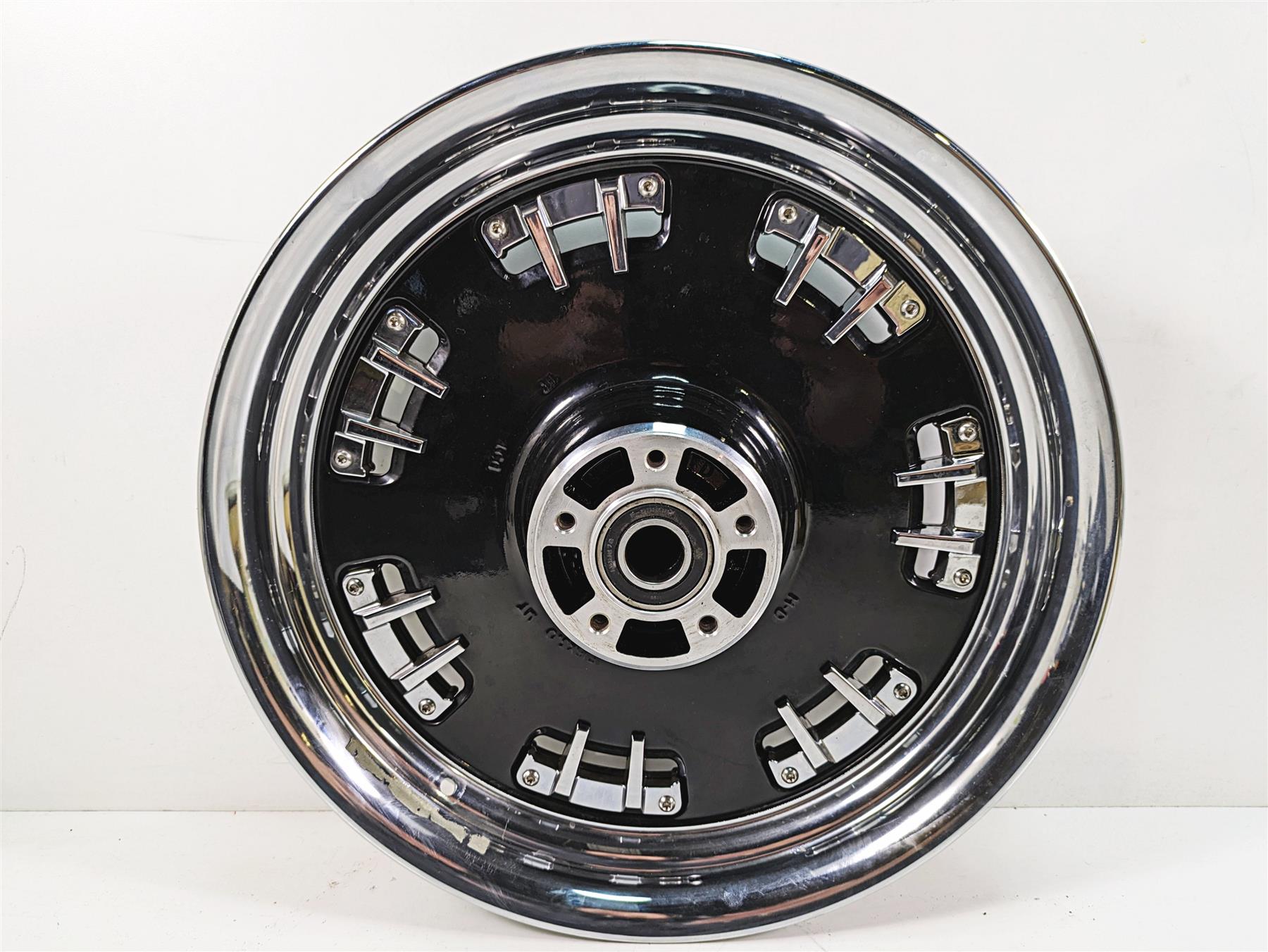 2009 Harley Dyna FXDFSE CVO Fat Bob 16x3 Front Wheel Fang Contrast Crm 43265-09 {{ shop.shopifyCountryName }} - Mototech271