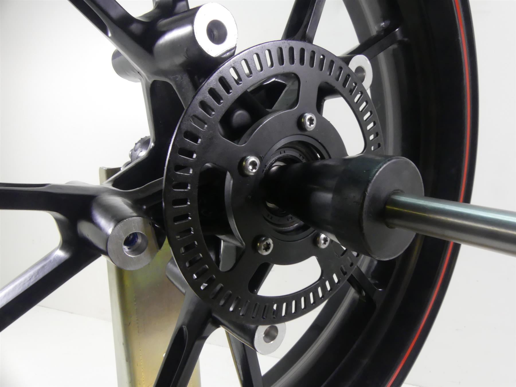 2015 Triumph 1050 Speed Triple R Straight Front Wheel Rim 17x3.5 T2000895 {{ shop.shopifyCountryName }} - Mototech271