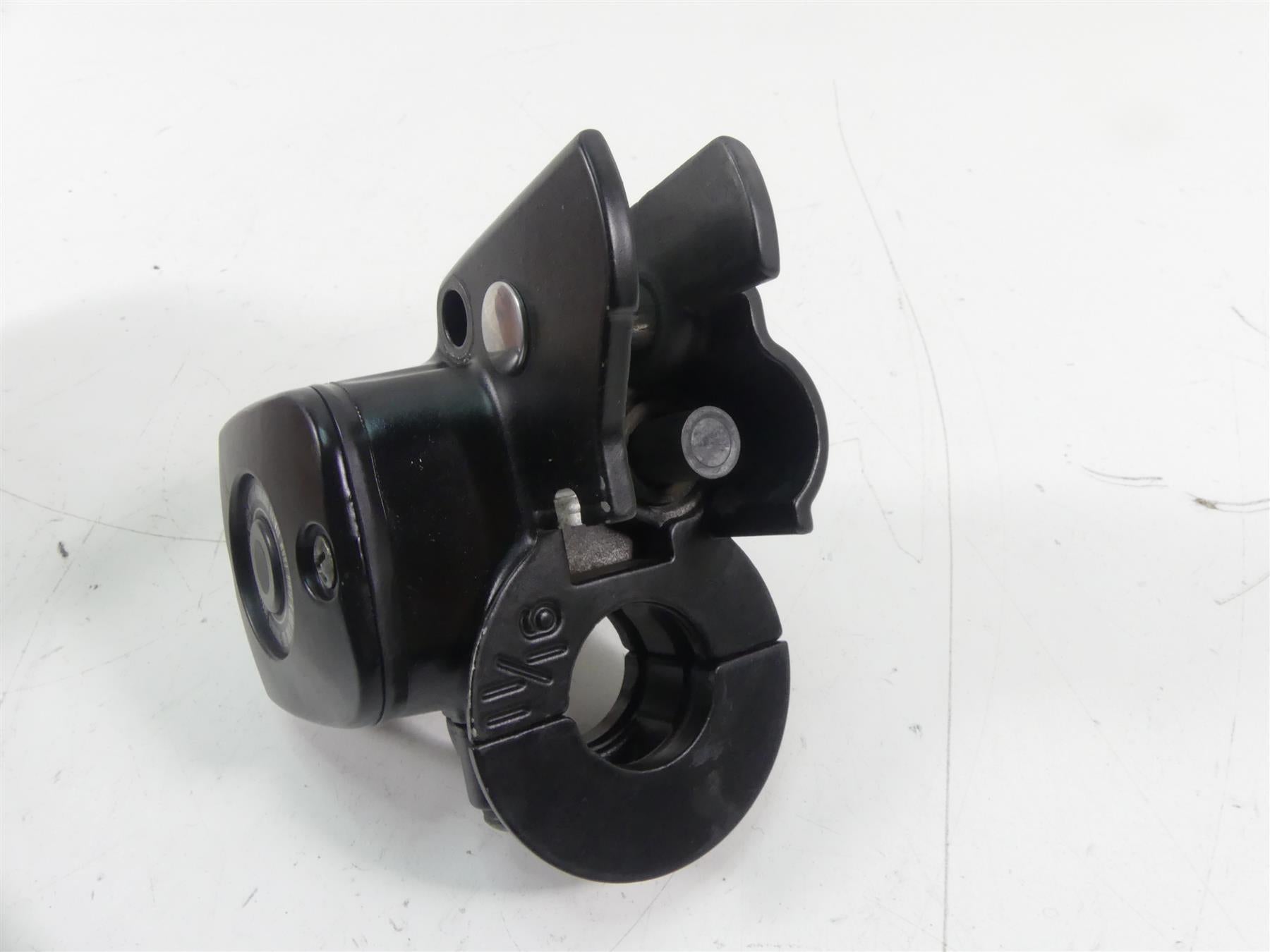 1998 Harley Touring FLHTC Electra Glide Front Brake Master Cylinder 41700737 {{ shop.shopifyCountryName }} - Mototech271