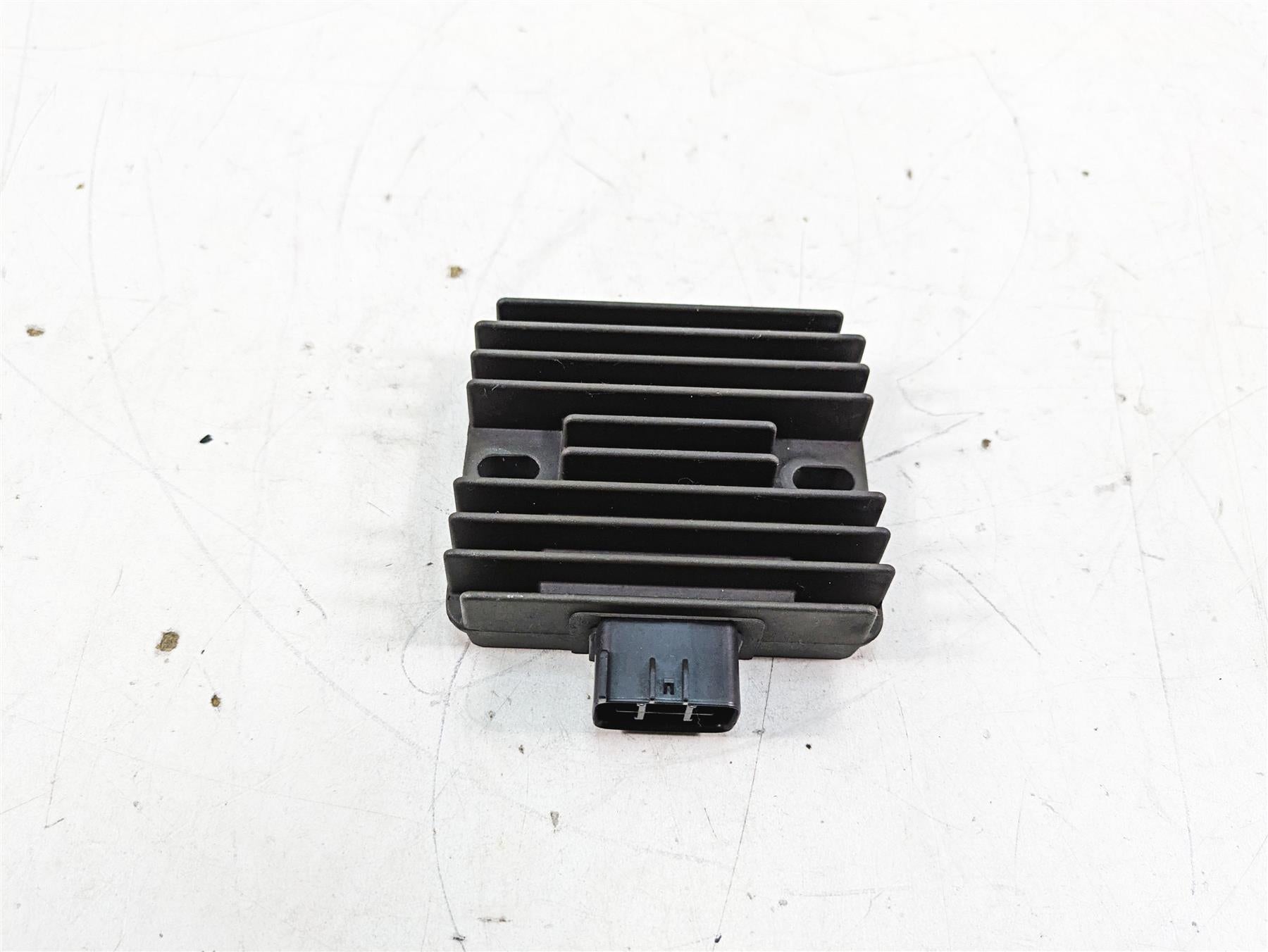 2013 MV Agusta F3 675 ERA Rectifier Voltage Regulator SH678KA 8000B3206 {{ shop.shopifyCountryName }} - Mototech271