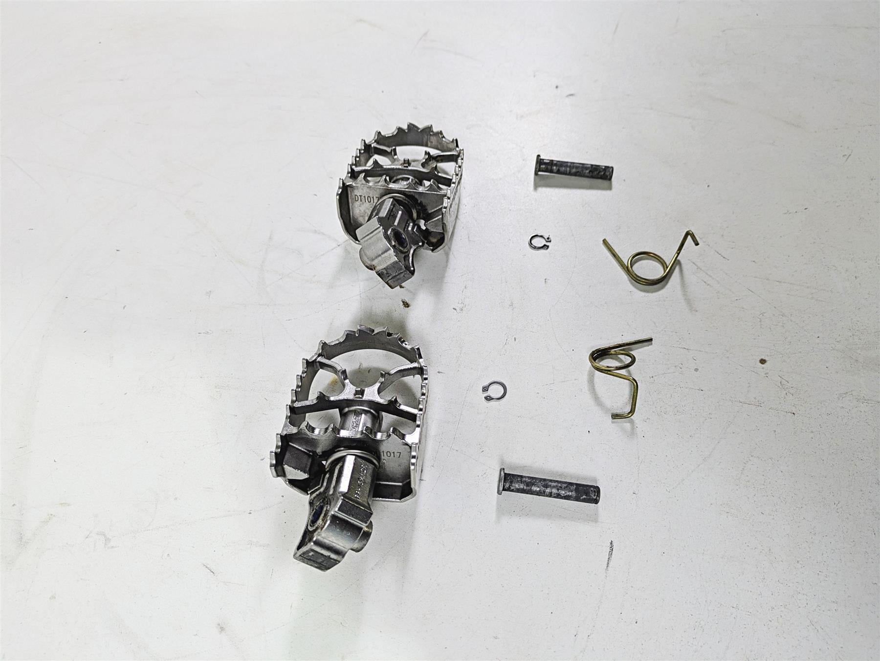 2016 Moto Guzzi Stelvio 1200 8V NTX Pivot Pegz Mk3 Front Foot Peg Set PP-33MK3 {{ shop.shopifyCountryName }} - Mototech271