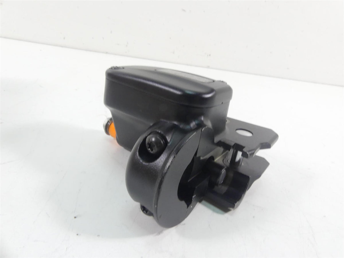 2021 Harley Softail FXBBS 114 Street Bob Front Brake Master Cylinder 41700233 {{ shop.shopifyCountryName }} - Mototech271