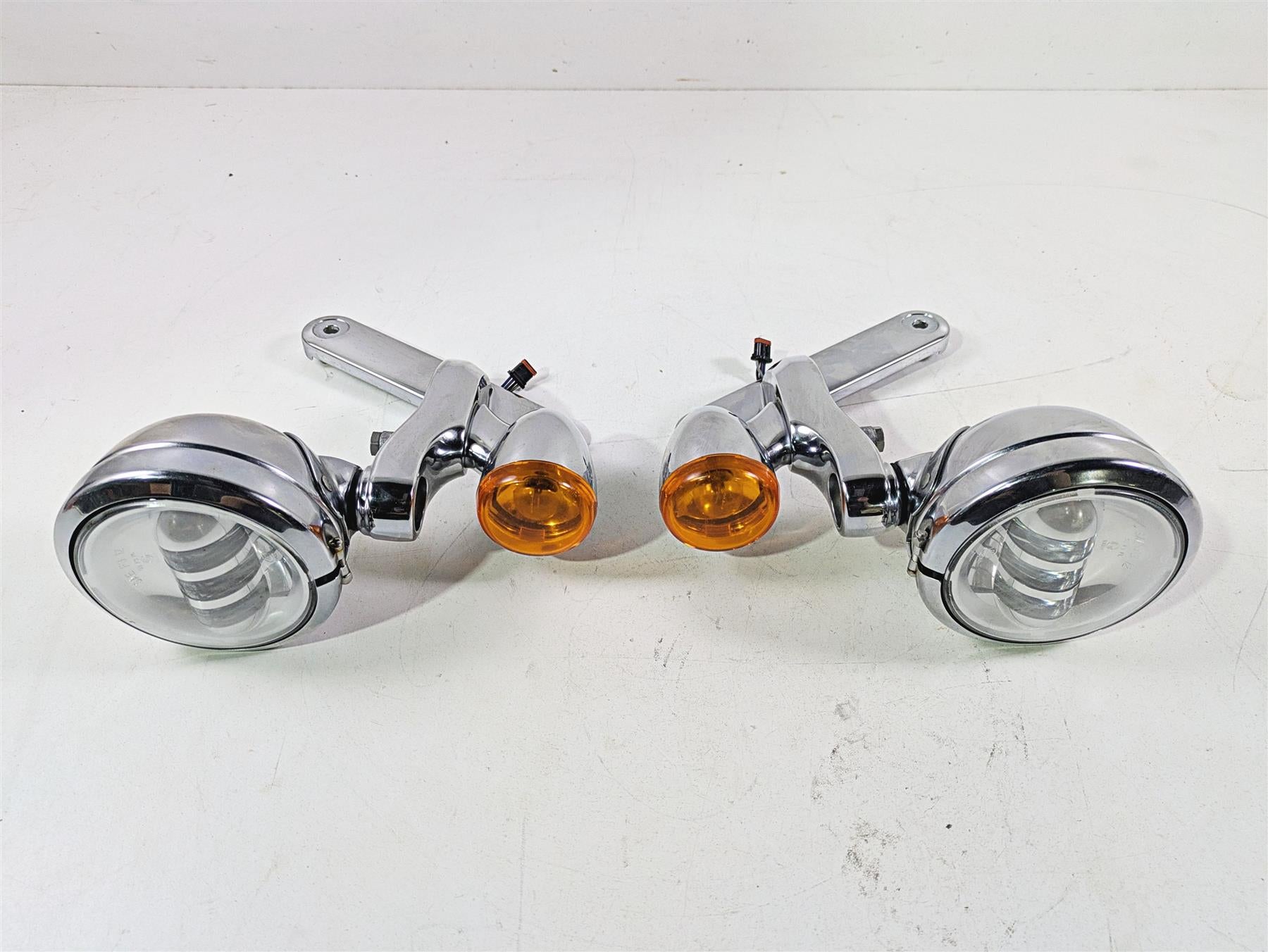 2015 Harley Touring FLHTKL Electra Glide Front Spot Light Blinker Set 68000021