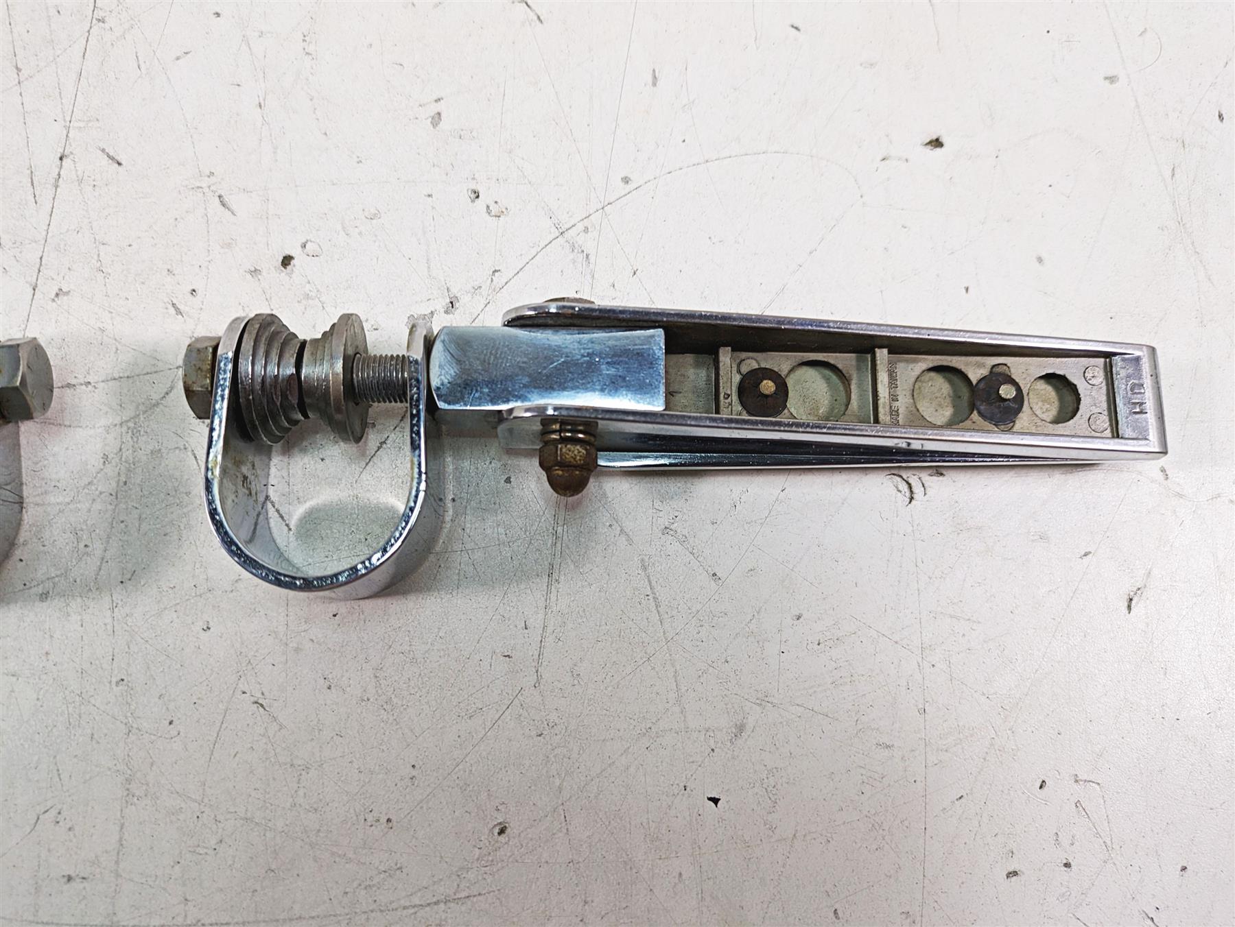 2008 Harley FLHTCU Electra Glide Old-School Highway Pegs Footpeg Ret 49102-86T {{ shop.shopifyCountryName }} - Mototech271